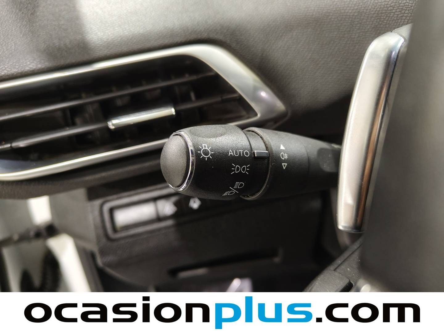 Foto Peugeot 3008 Peugeot 3008 BlueHDi 130 S&S GT EAT8 (130 CV)