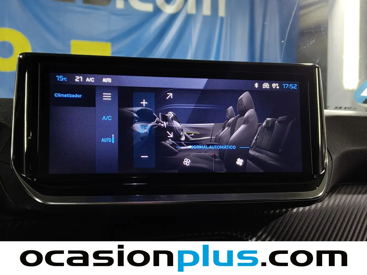 Foto Peugeot 2008 Peugeot 2008 Allure Hybrid eDCS6 (136 CV)