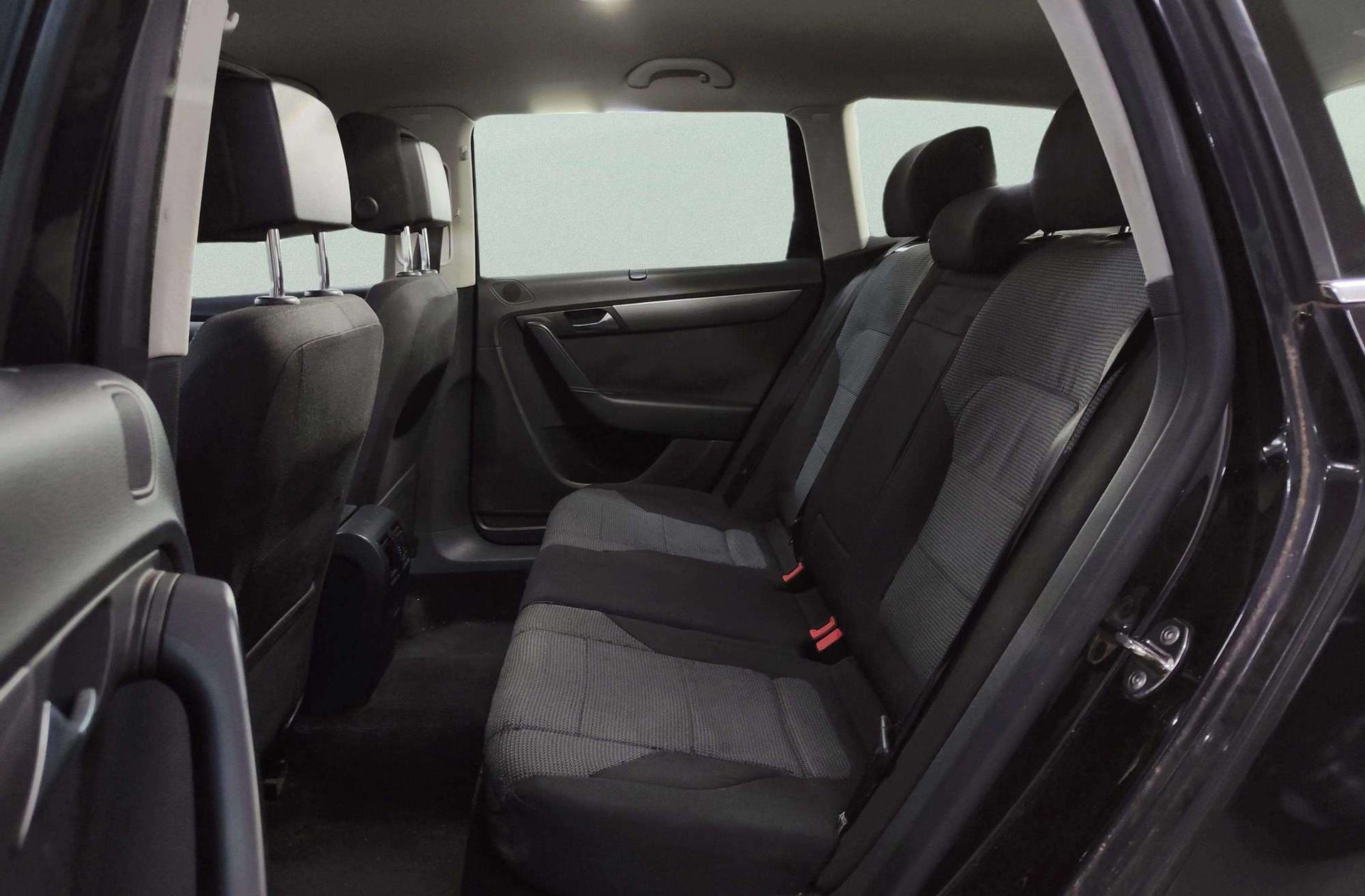Volkswagen Passat Variant Advance 2.0 TDI BMT DSG - foto 12