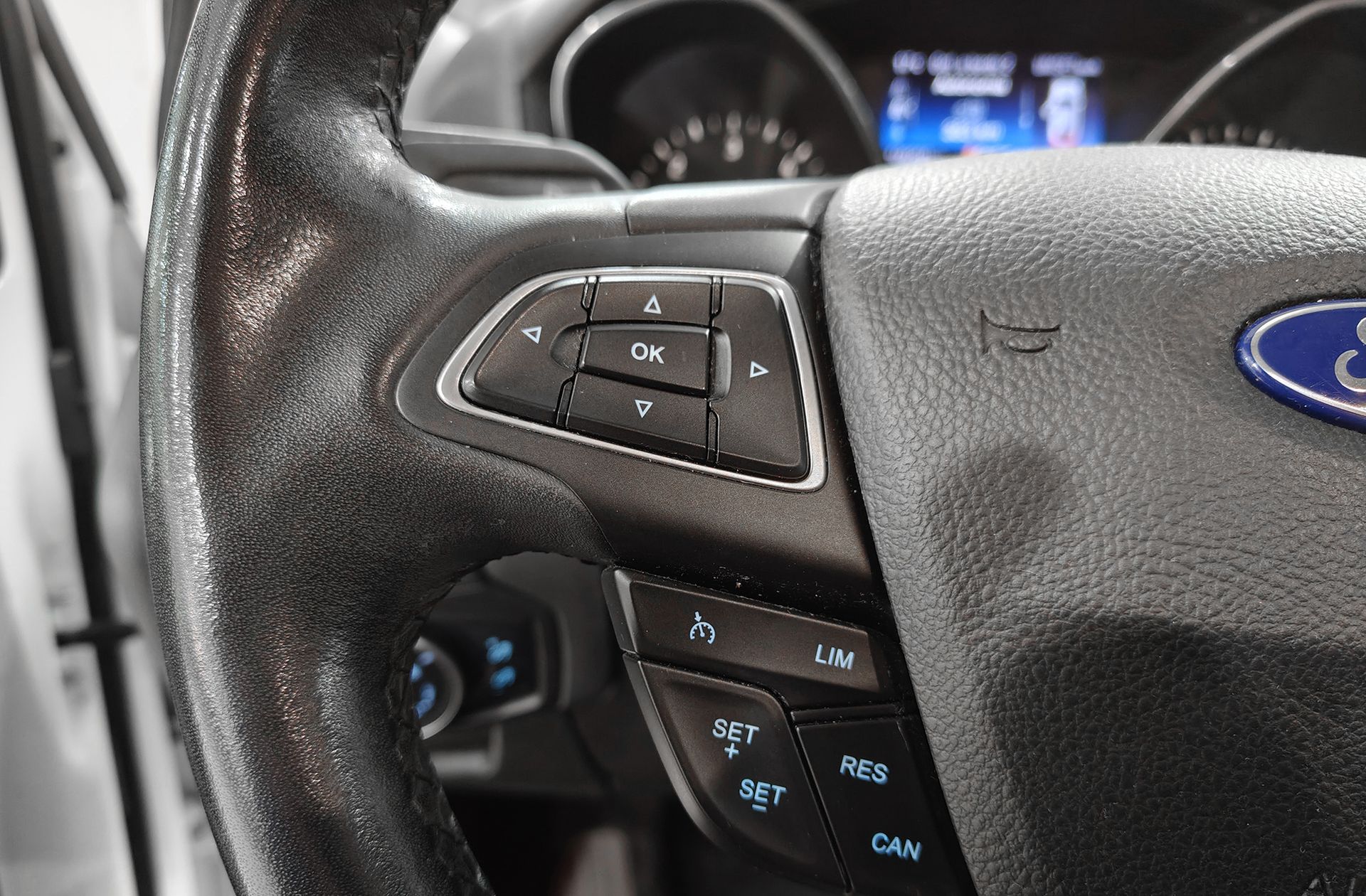 Ford Focus 2.0 TDCi Titanium PowerShift - foto 26