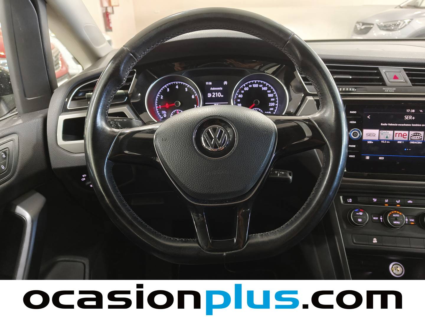 Volkswagen Touran Volkswagen Touran 1.2 TSI Edition BMT (110 CV) 7 PLAZAS de ocasión