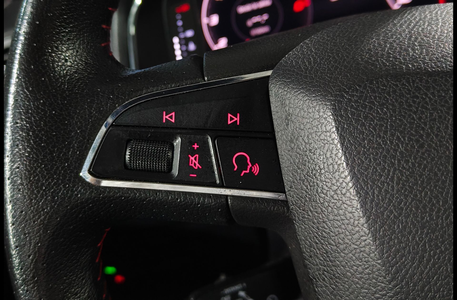 SEAT Arona 1.0 TSI Ecomotive FR Edition - foto 27