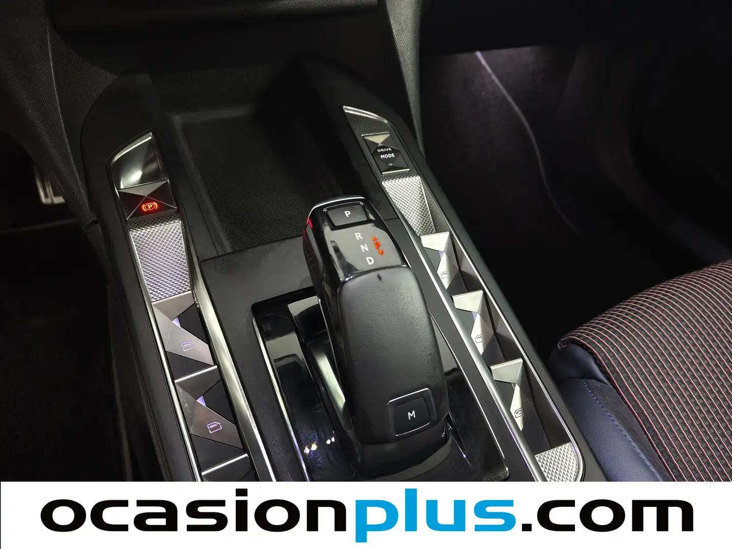 Foto DS DS 3 Crossback DS DS3 Crossback BlueHDi 130 Ines de la Fressange Auto (131 CV)