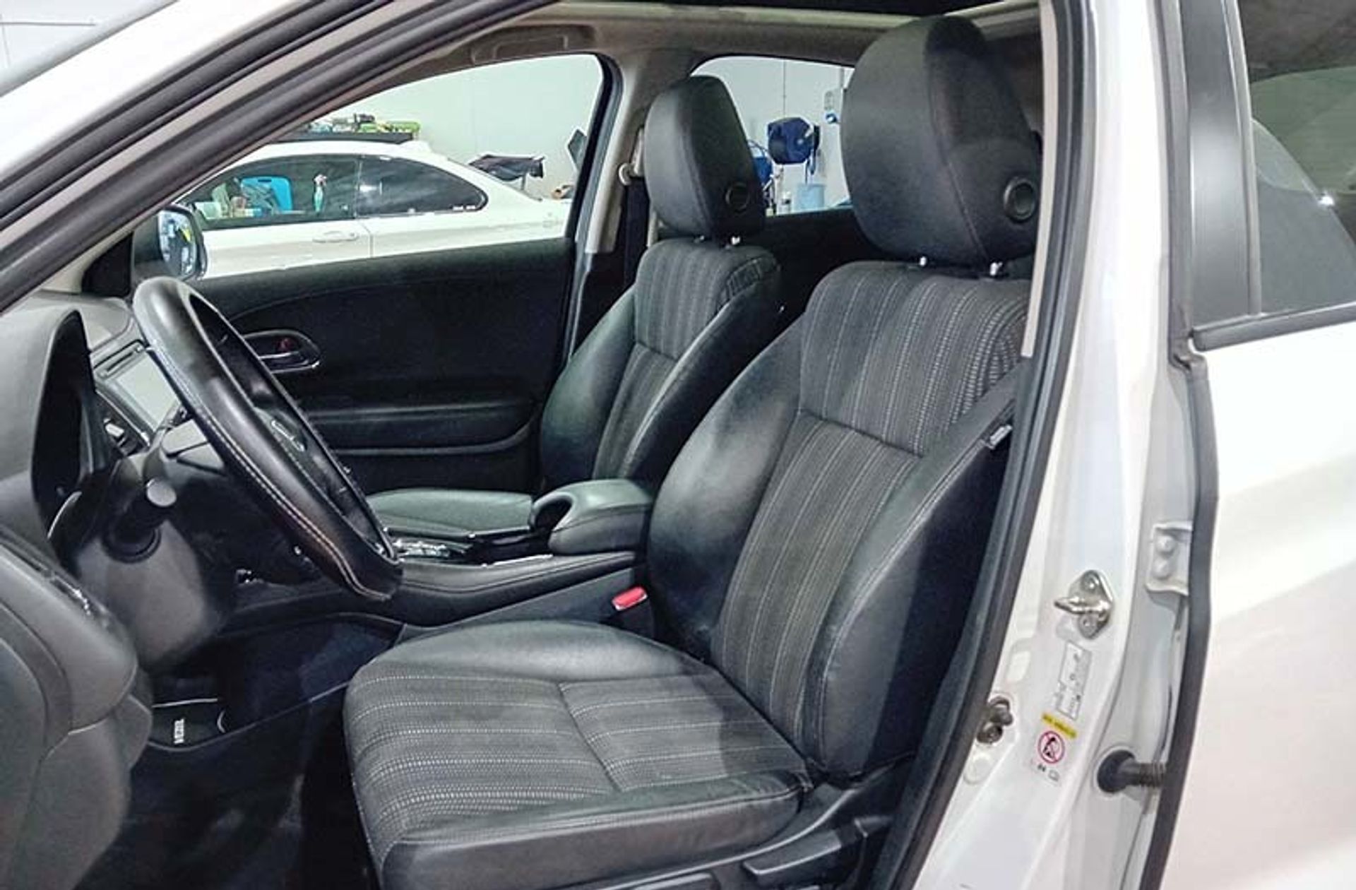 Honda HR-V 1.6 i-DTEC Executive - foto 11
