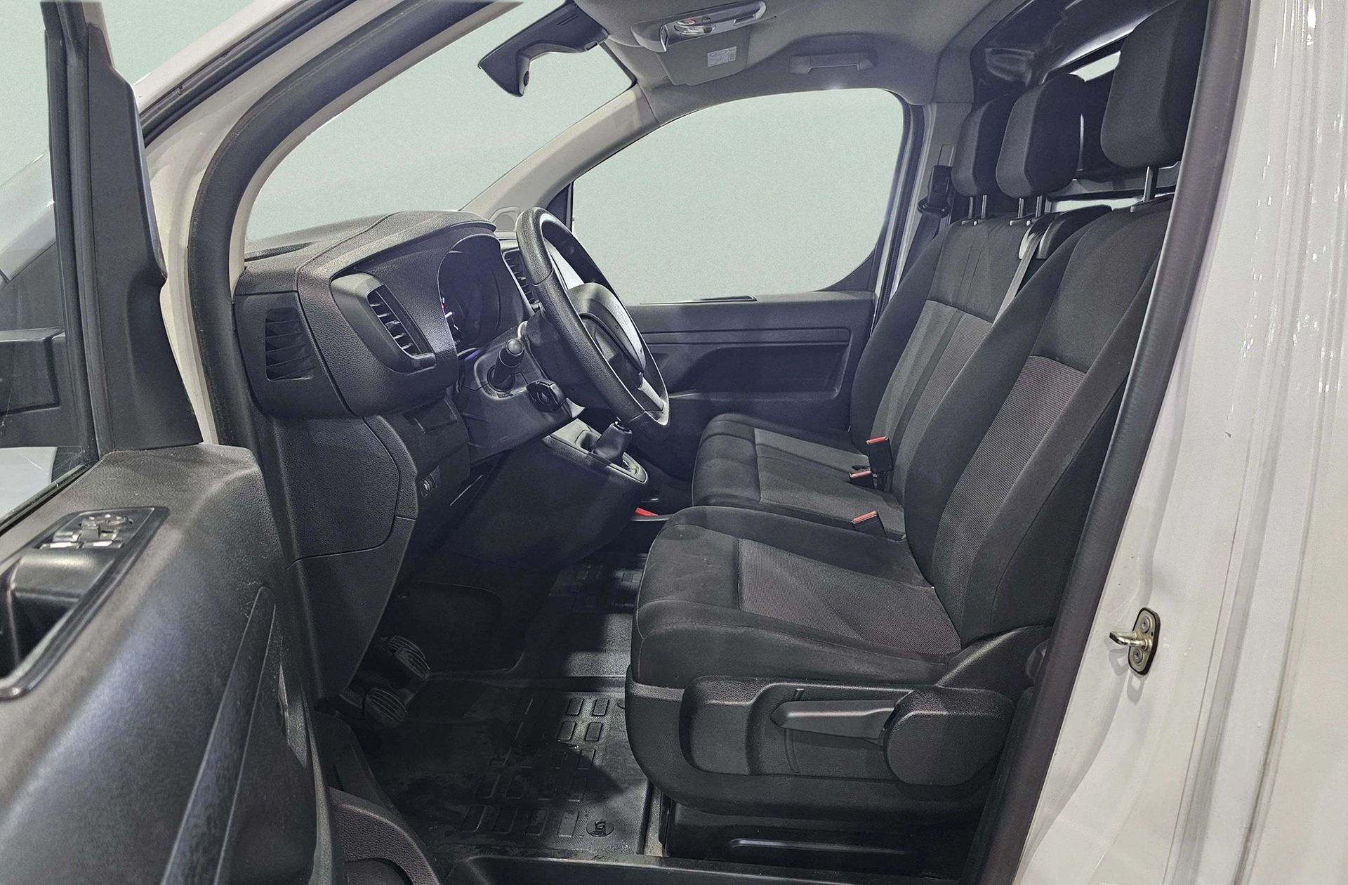 Peugeot Expert Furgon BlueHDi 100 Standard - foto 9