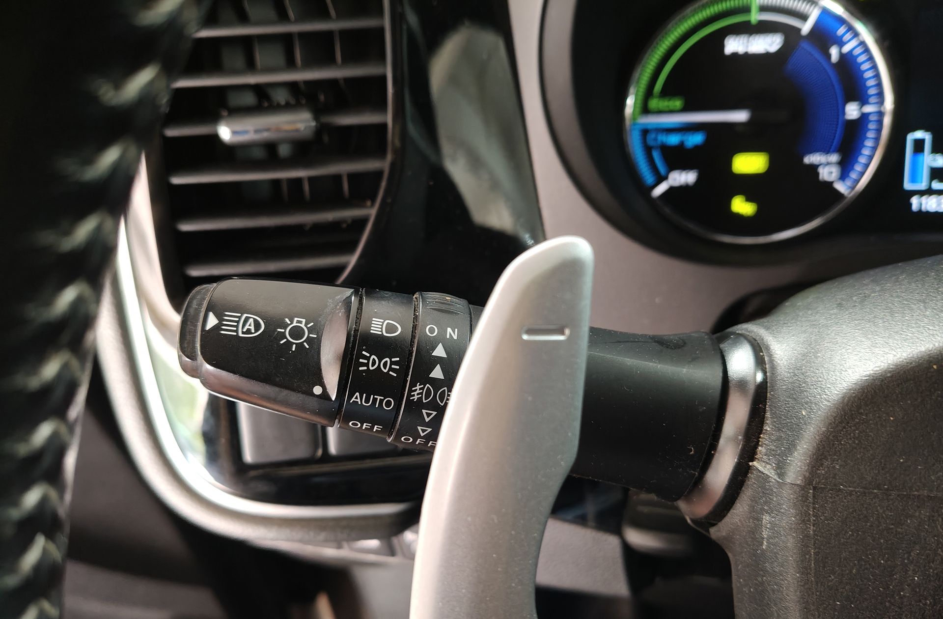 Mitsubishi Outlander 2.4 PHEV Kaiteki 4WD - foto 28