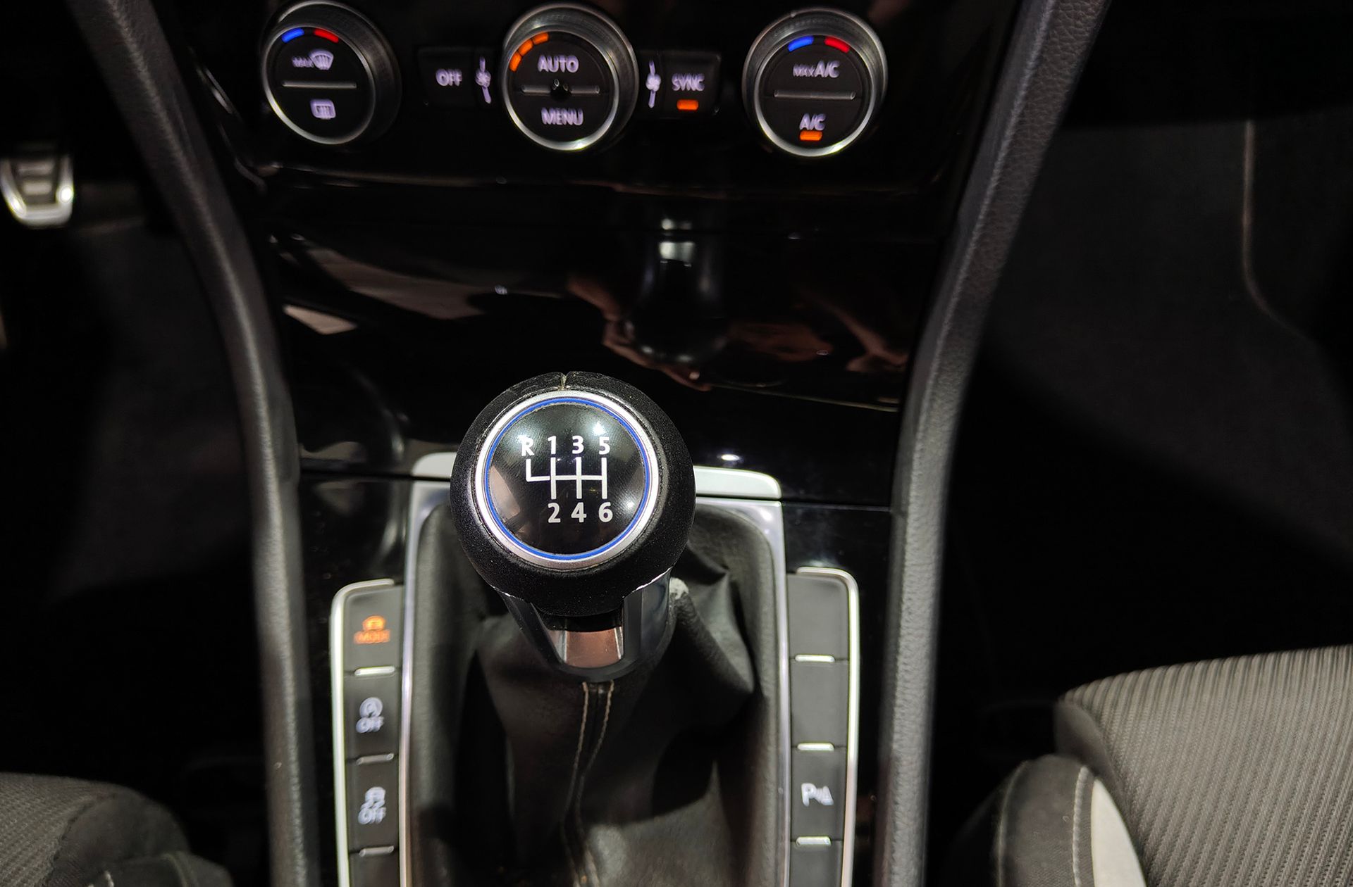 Volkswagen Golf R 2.0 TSI 4Motion - foto 5