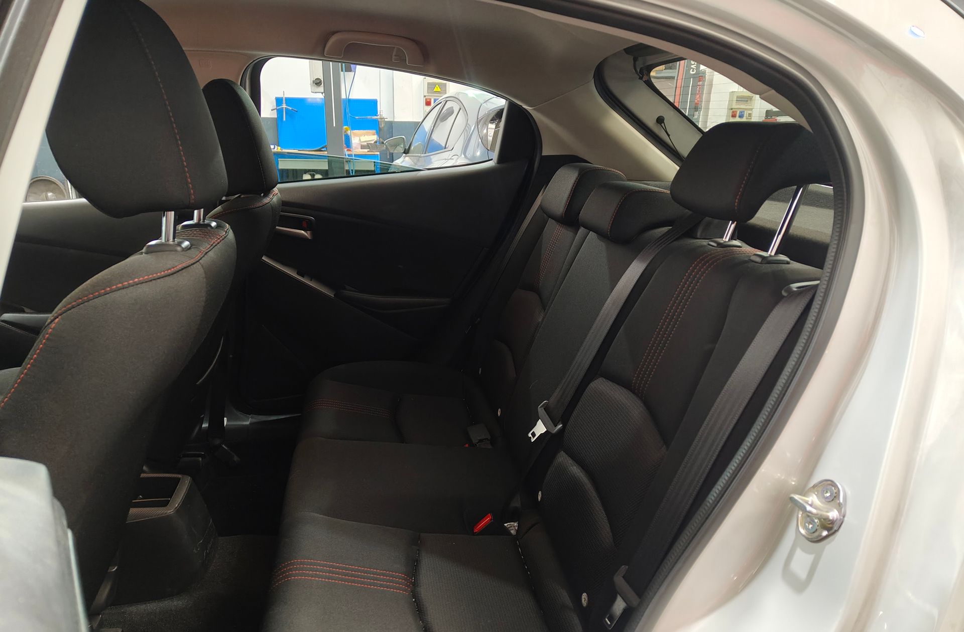 Mazda Mazda2 e-Skyactiv G Homura - foto 10