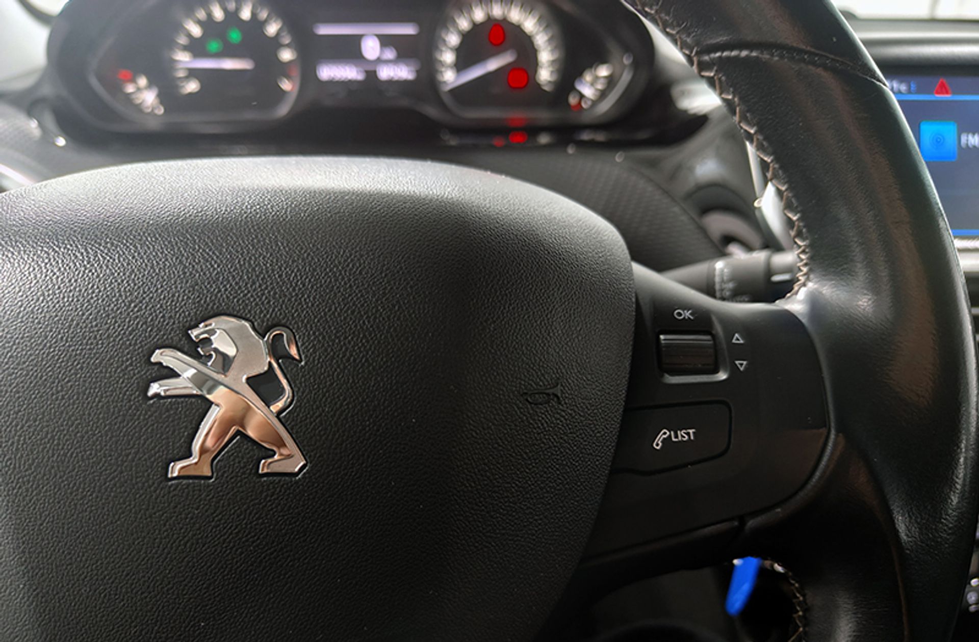 Peugeot 208 1.2L PureTech Allure - foto 22