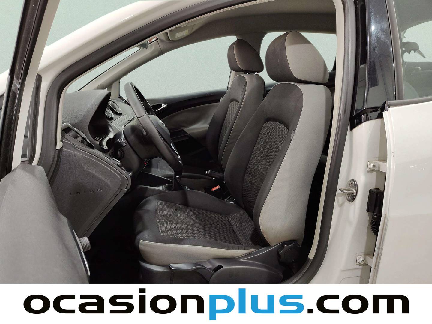 Foto asientos delanteros Seat Ibiza Seat Ibiza 1.2 TSI Style (90 CV)