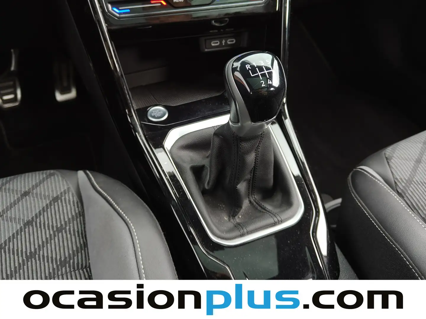 Foto Volkswagen T-Roc Volkswagen T-Roc R-Line 2.0 TDI (150 CV)