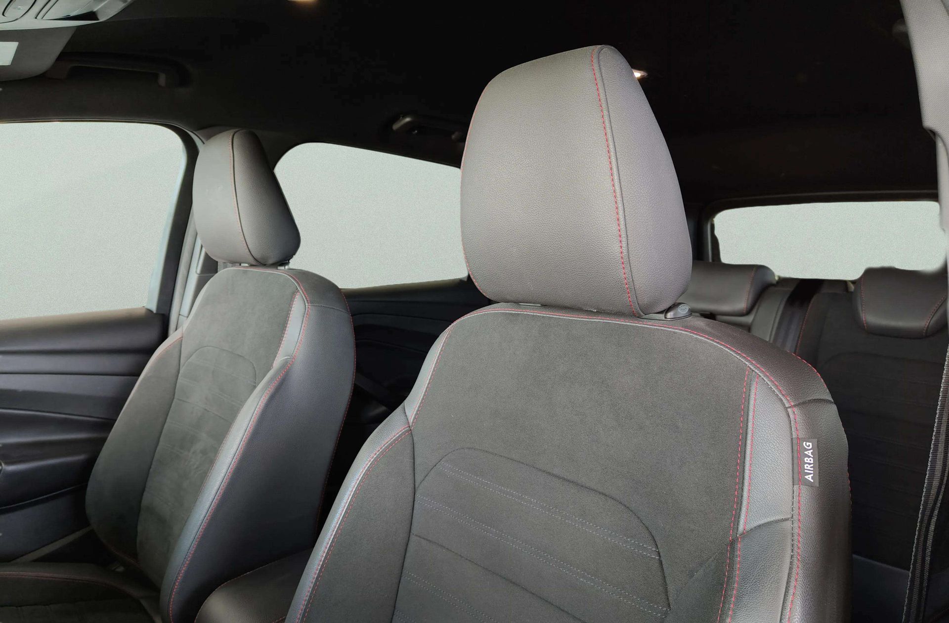 Ford Kuga 2.0 TDCi ST-Line 4x4 Powershift - foto 15