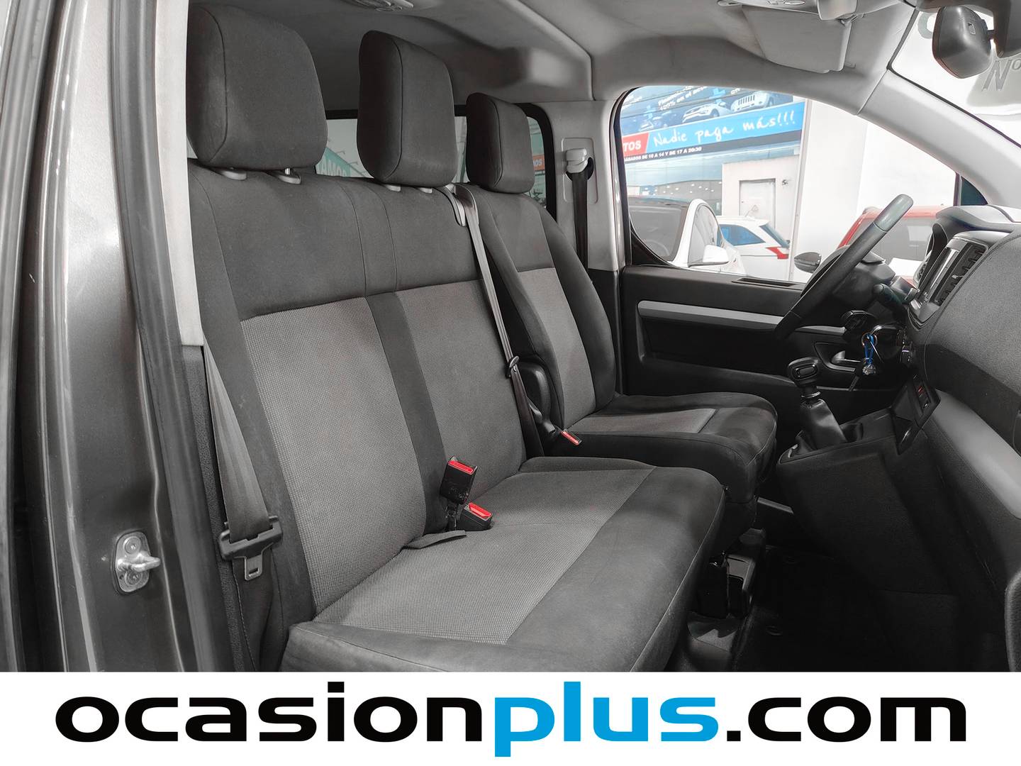 Foto Peugeot Traveller Peugeot Traveller 1.6 BlueHDi Business Standard (115 CV) 9 Plazas