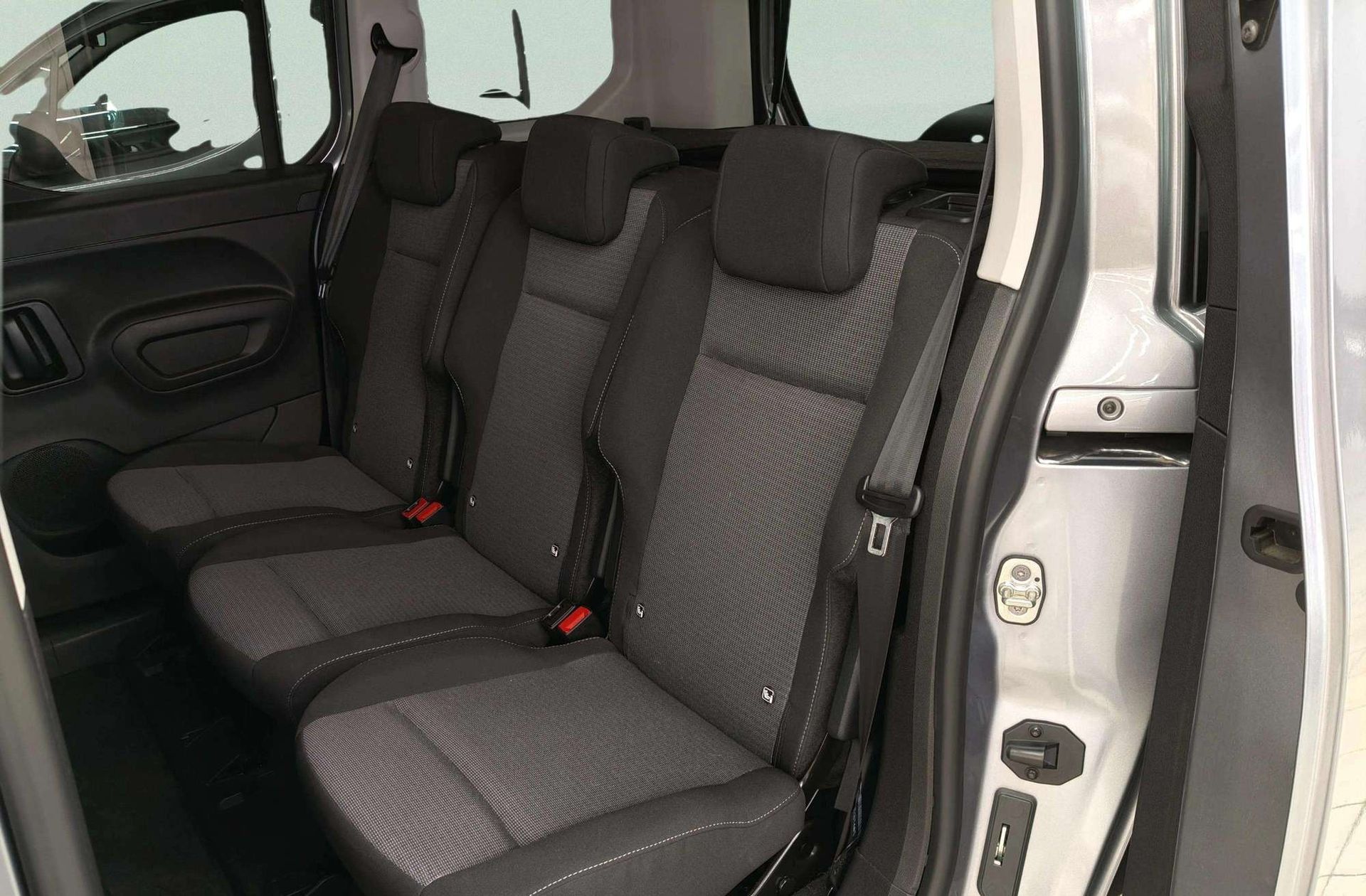 Toyota Proace City 1.5D Family Advance L1 - foto 12