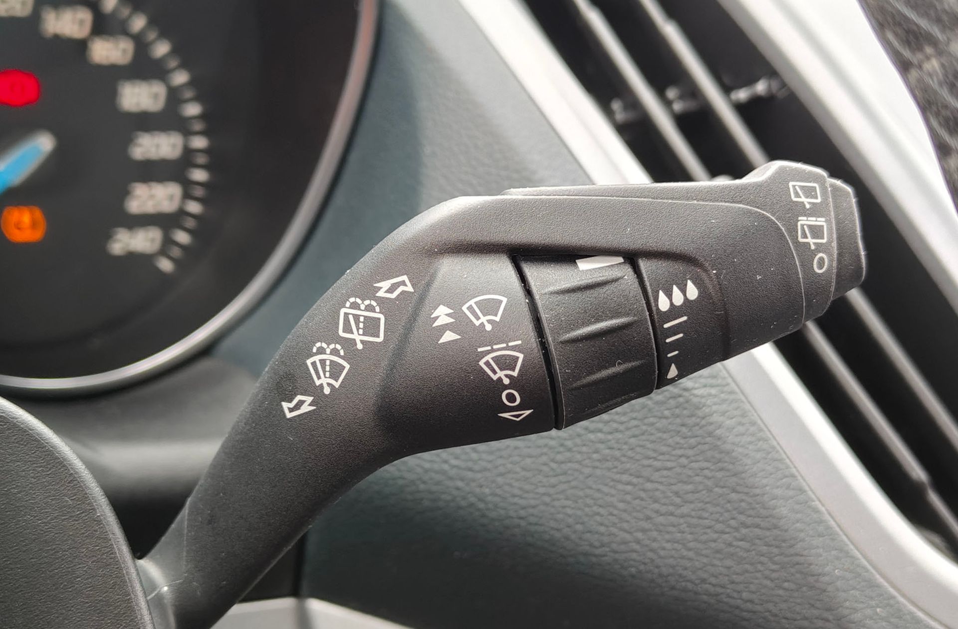 Ford C-Max 1.0 EcoBoost Trend - foto 25