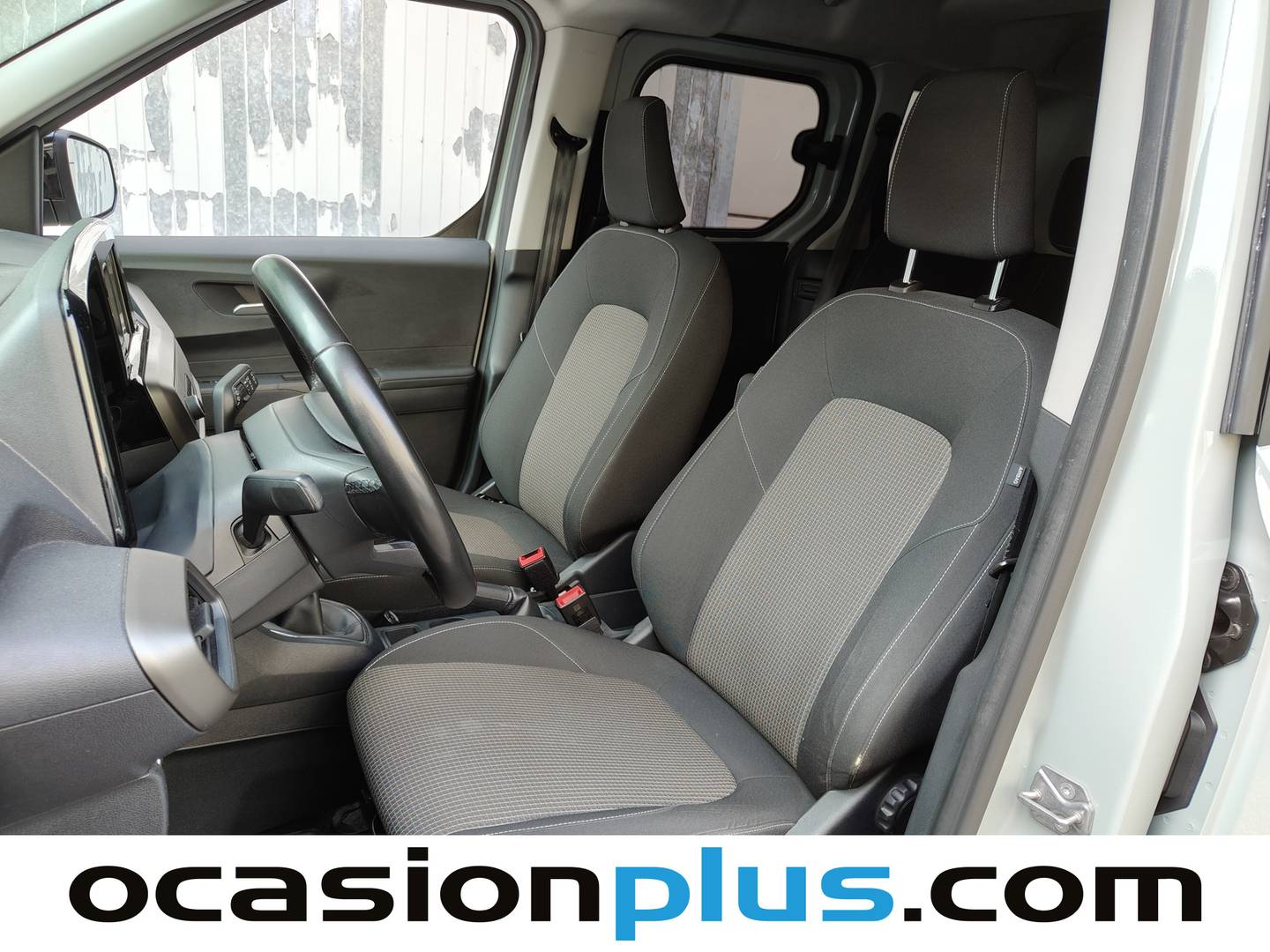 Foto asientos delanteros Ford Tourneo Courier Ford Tourneo Courier 1.0 Ecoboost Trend (125 CV)