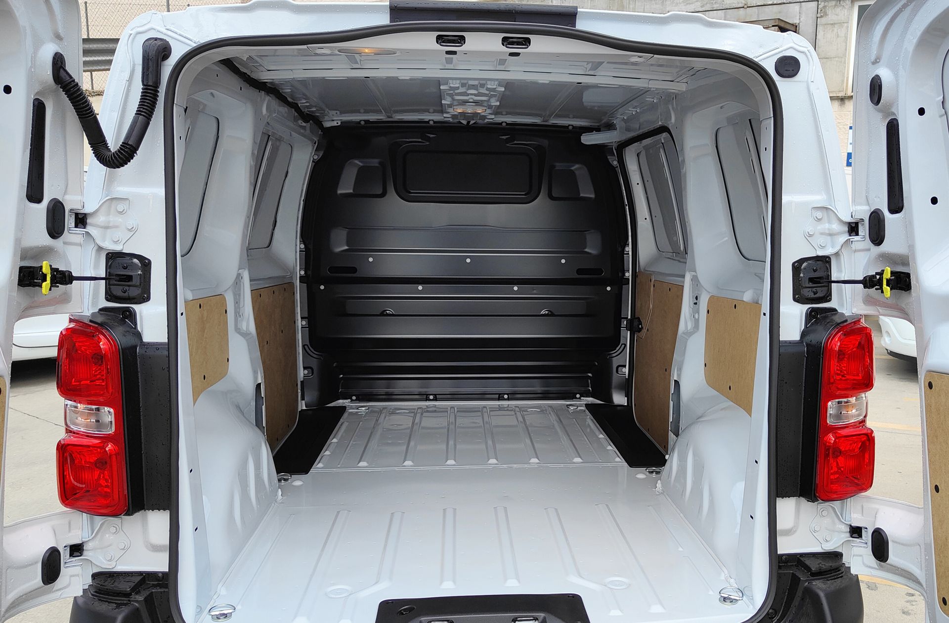 Fiat Scudo Furgón M 1.5 Diésel - foto 10