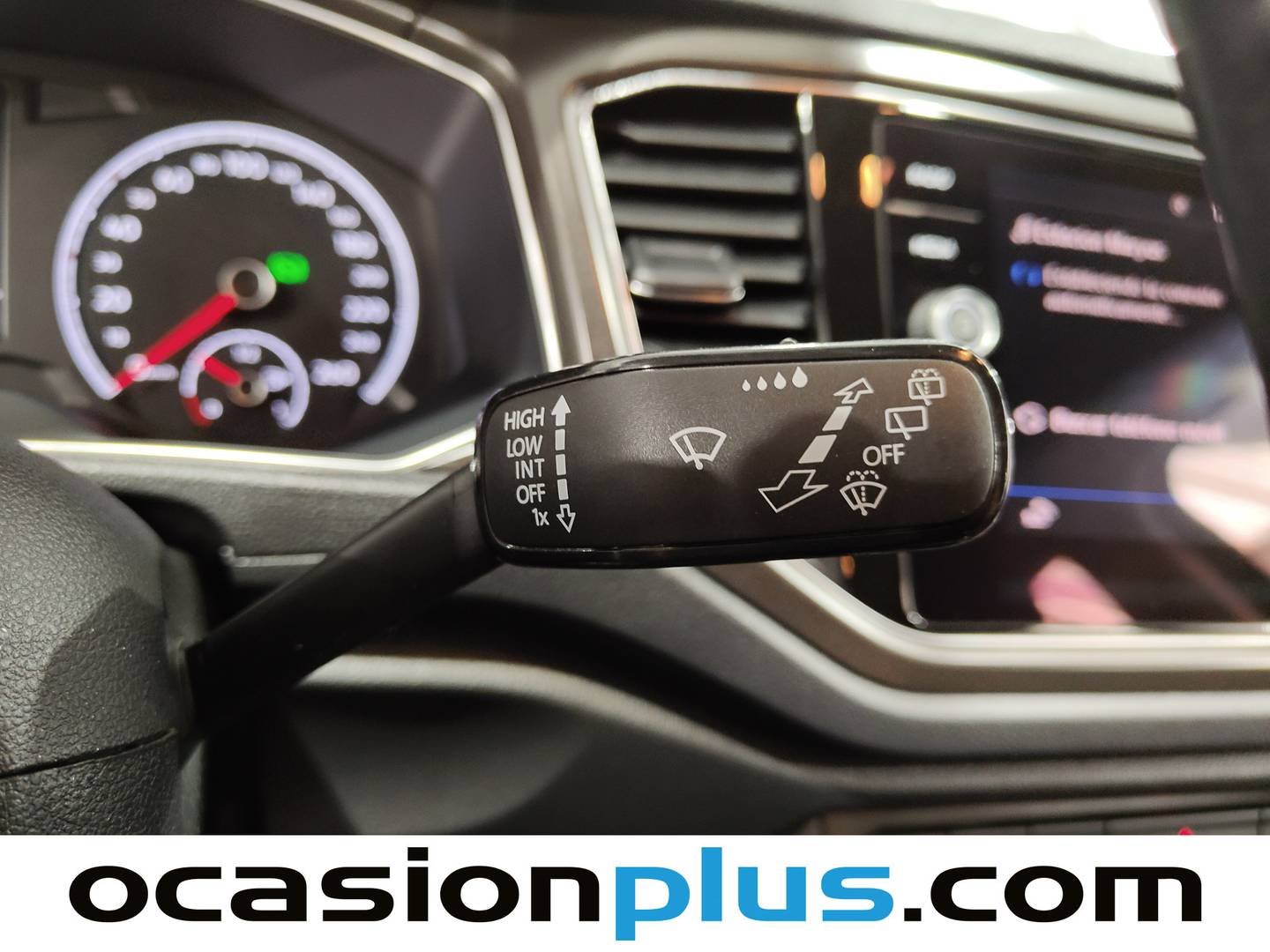 Foto Volkswagen T-Roc Volkswagen T-Roc Advance 2.0 TDI (150 CV) DSG