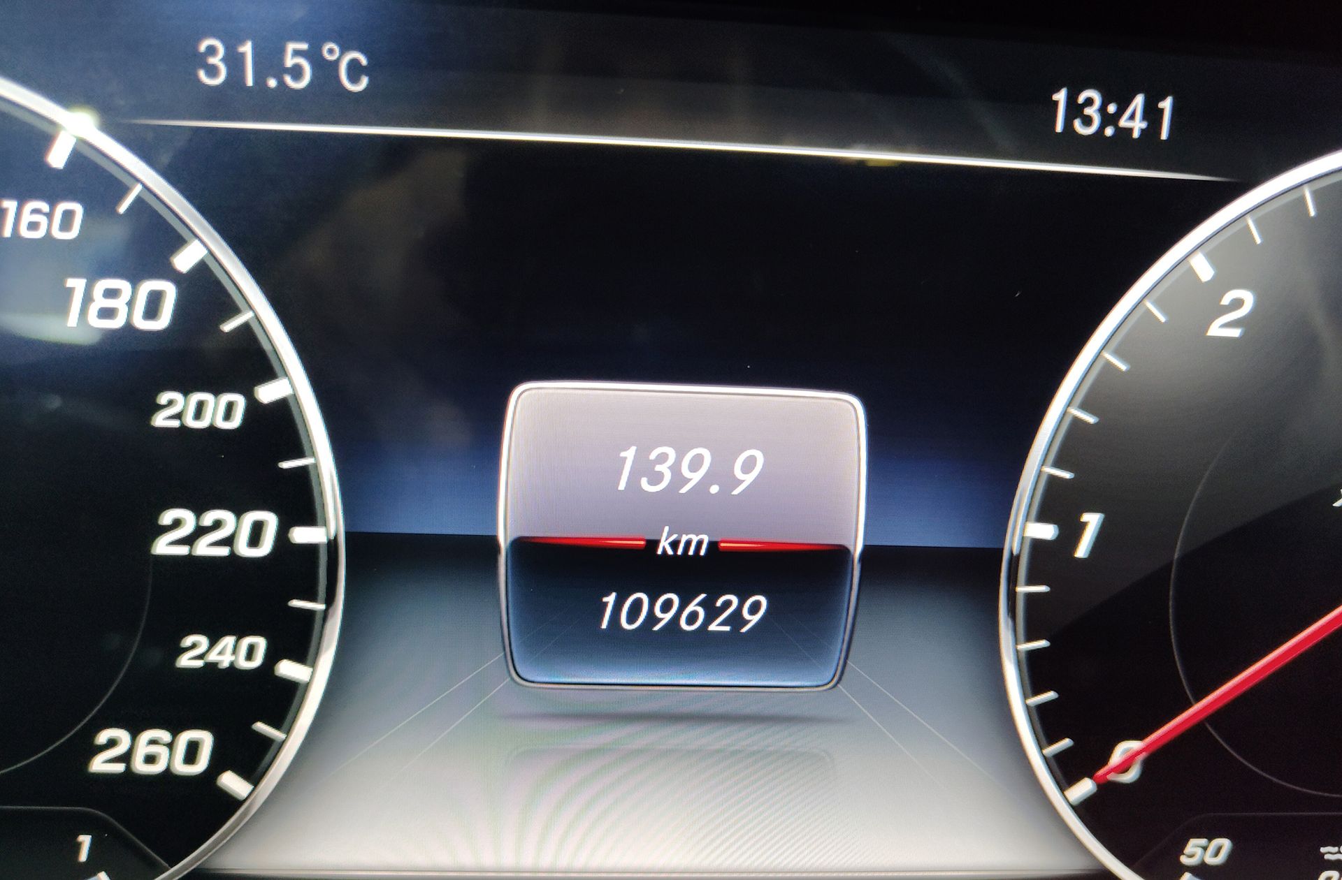 Mercedes-Benz Clase E E 220 d Pack AMG - foto 9