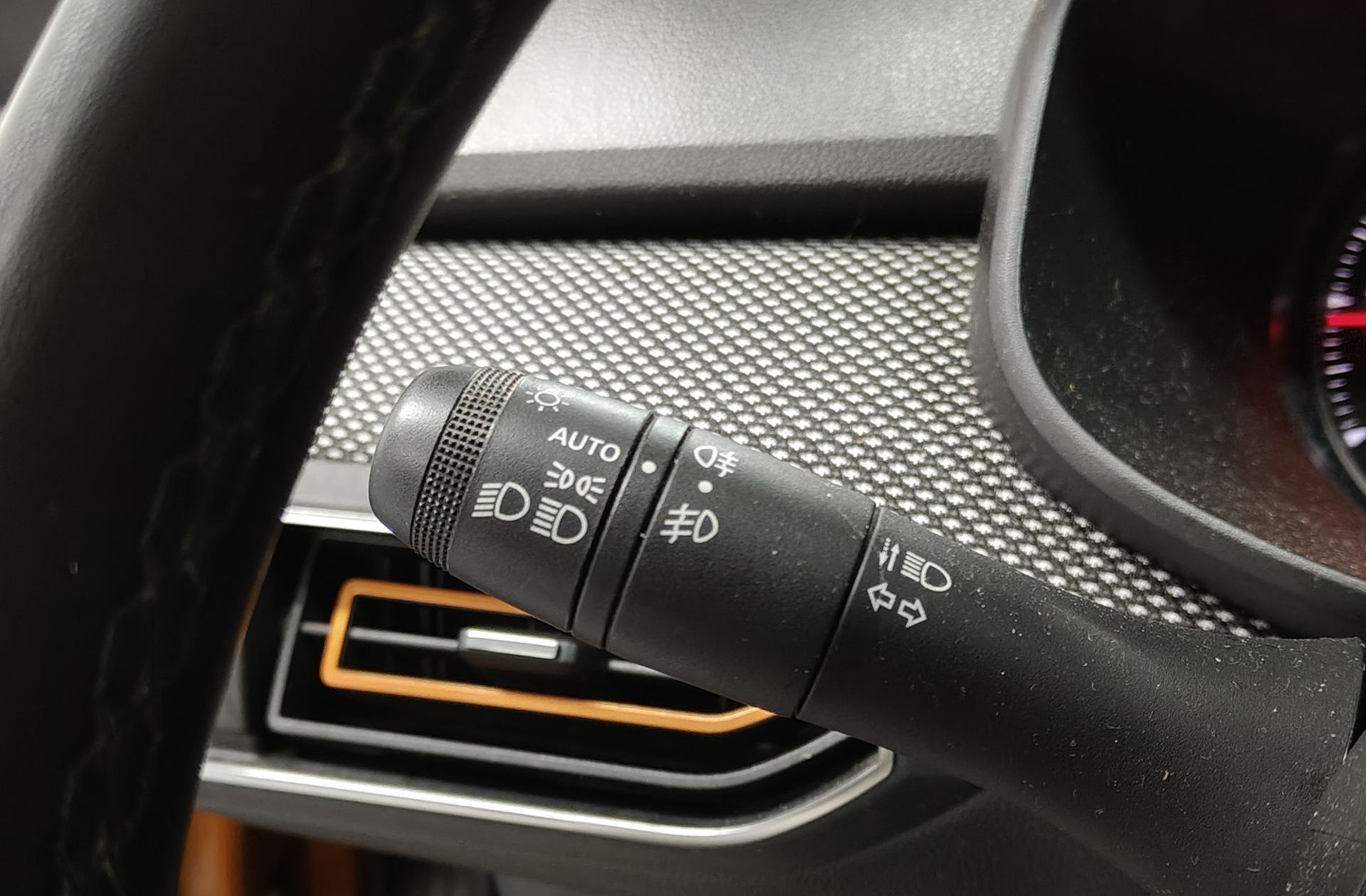Dacia Sandero Stepway Essential TCe - foto 22