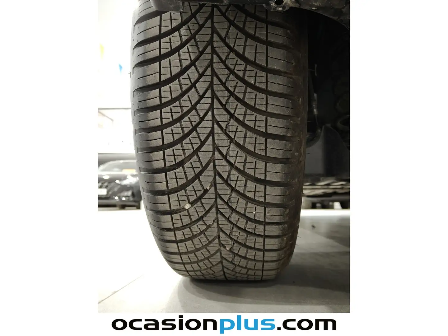 Foto Peugeot 2008 Peugeot 2008 Allure Hybrid eDCS6 (136 CV)