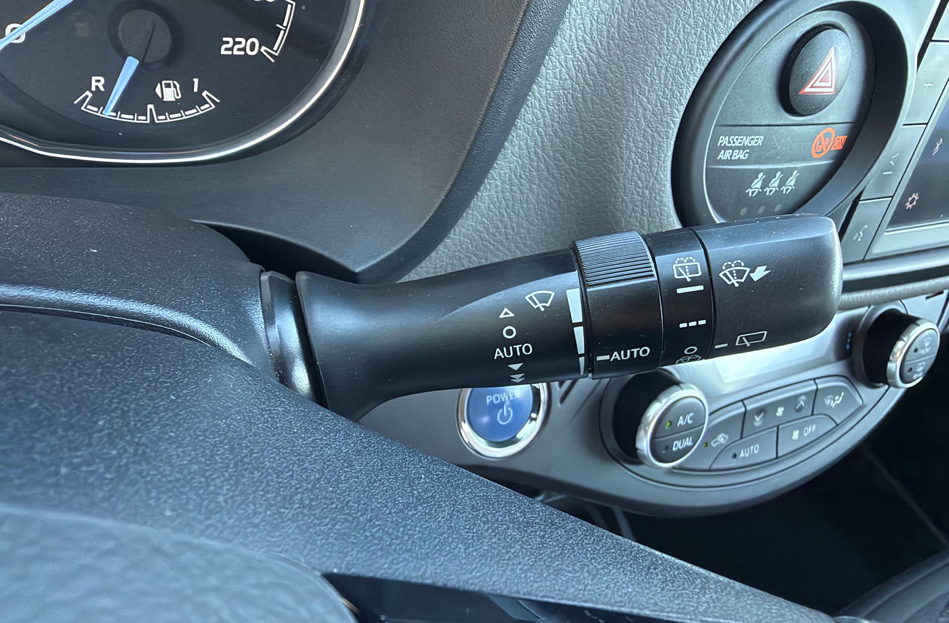 Toyota Yaris 1.5 100H Advance - foto 23