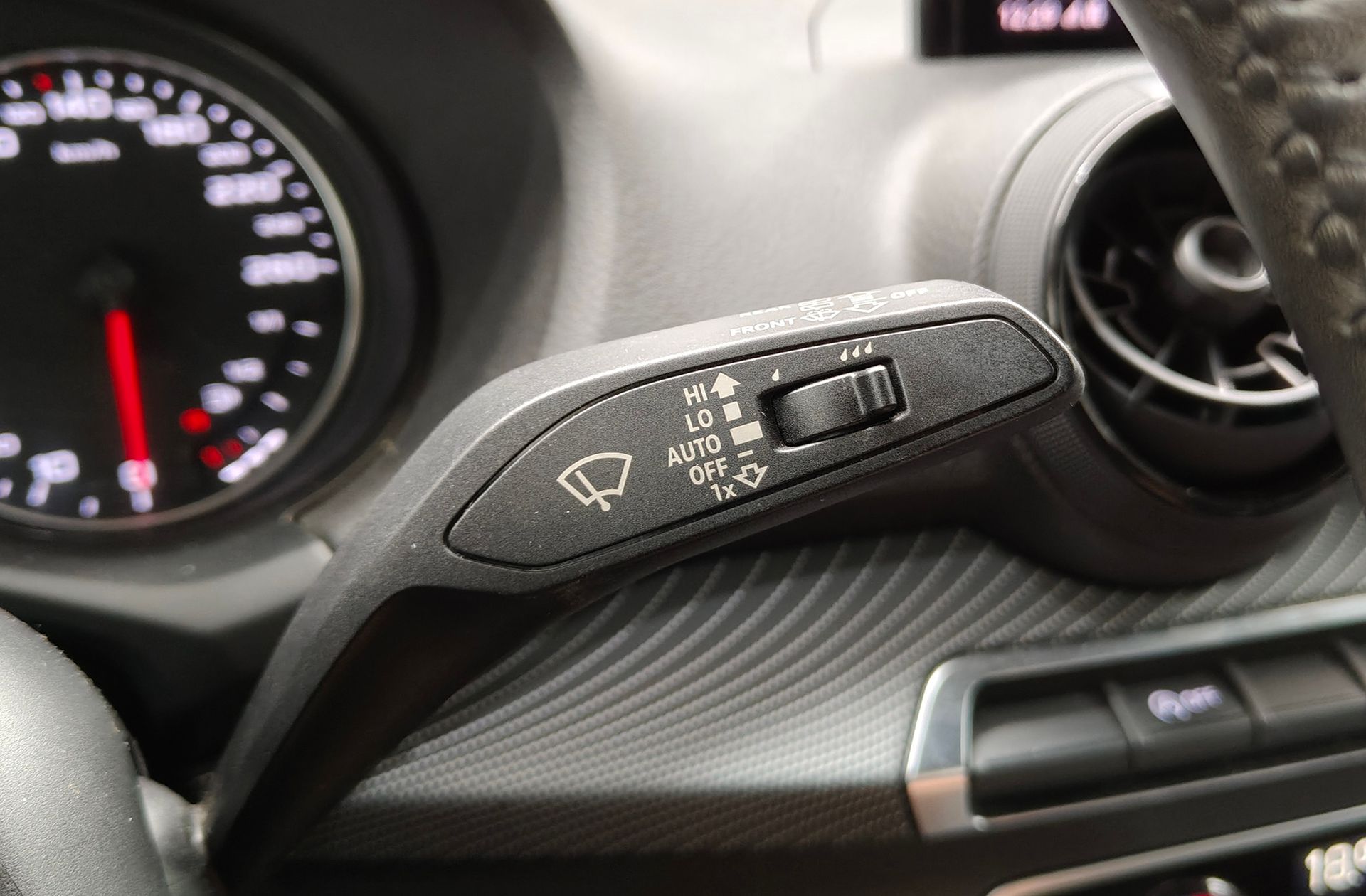Audi Q2 design edition 2.0 TDI quattro S tronic - foto 30
