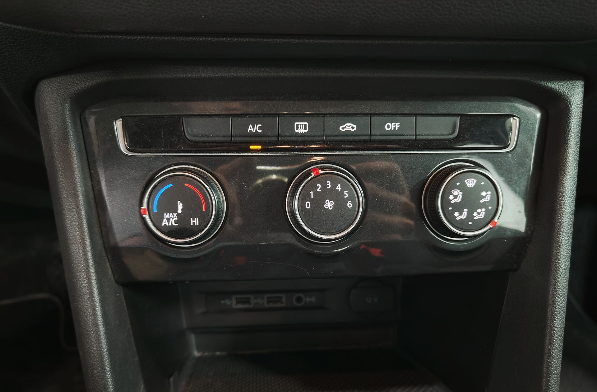 Volkswagen Tiguan Edition 1.5 TSI - foto 27