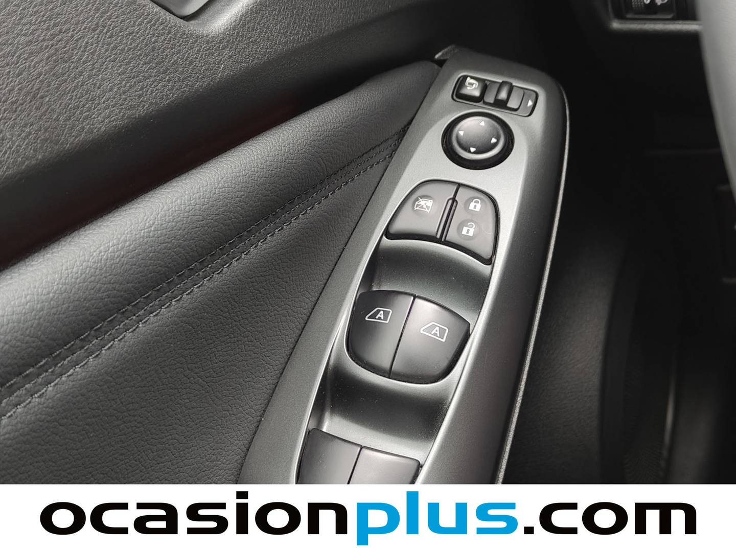 Foto Nissan JUKE Nissan Juke DIG-T N-Connecta 4x2 DCT (114 CV)