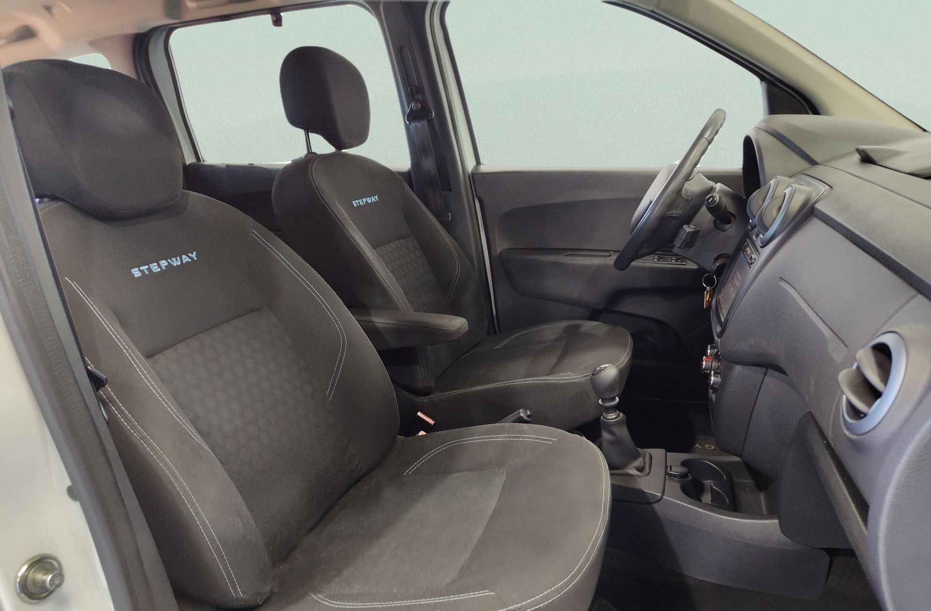 Dacia Lodgy Stepway dCi 7 plazas - foto 15
