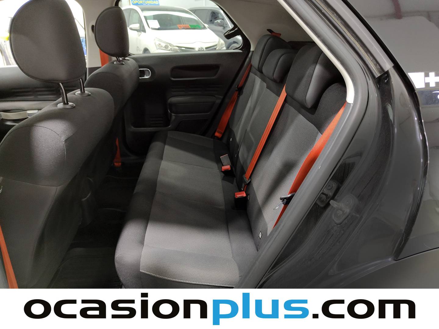 Foto asientos traseros Citroën C4 Cactus CITROEN C4 Cactus BlueHDi 100 Rip Curl (100 CV)