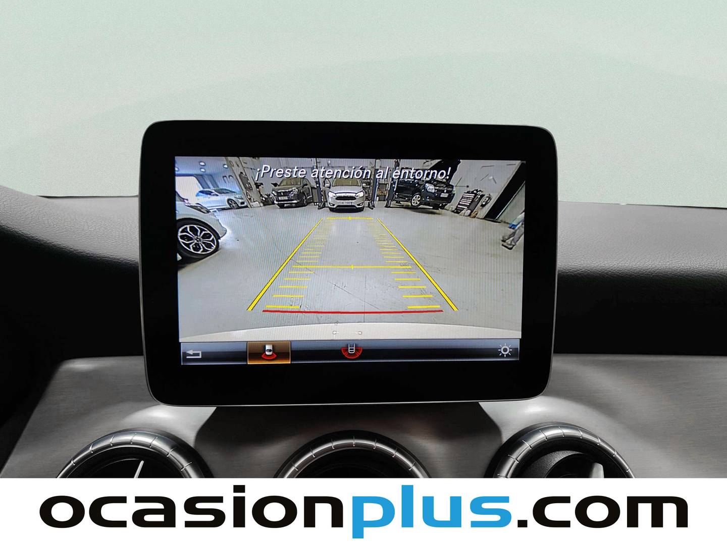 Equipamiento del Mercedes CLA Mercedes-Benz CLA 200 (156 CV) Pack AMG