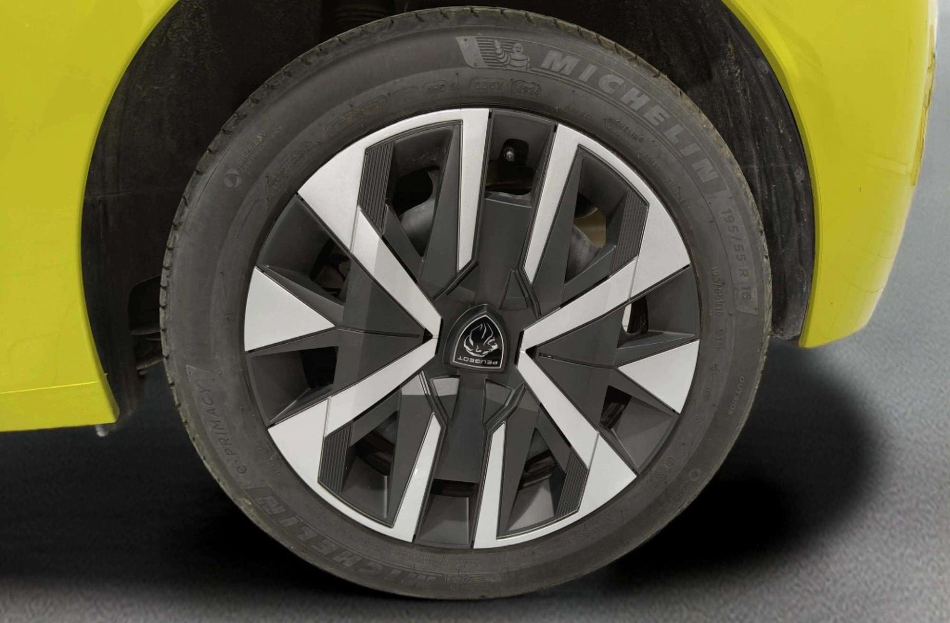 Peugeot 208 Style Hybrid 110 eDCS6 - foto 35