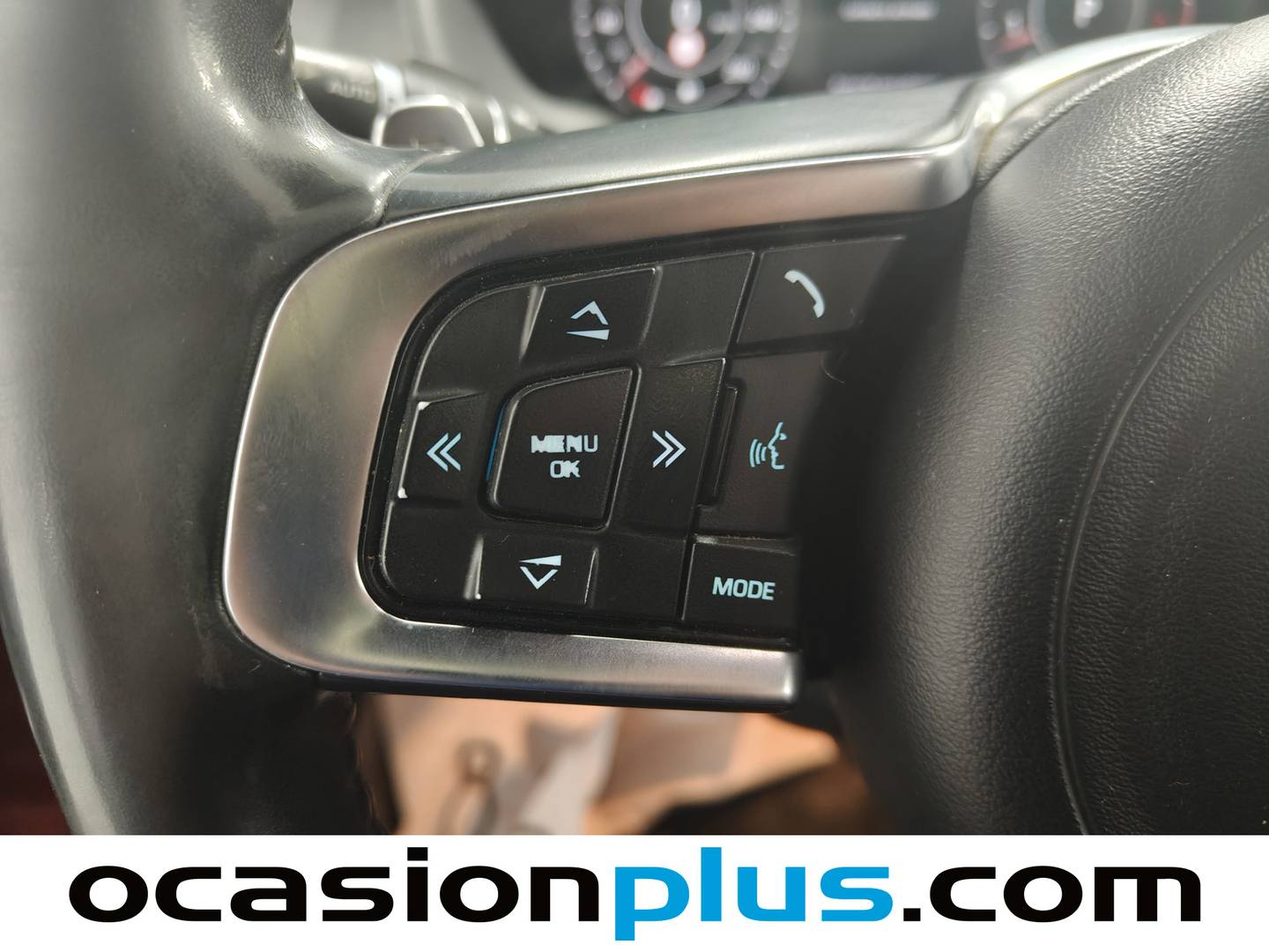 Foto Jaguar F-Pace Jaguar F-PACE 2.0T i4 R-Sport AWD Auto (250 CV)