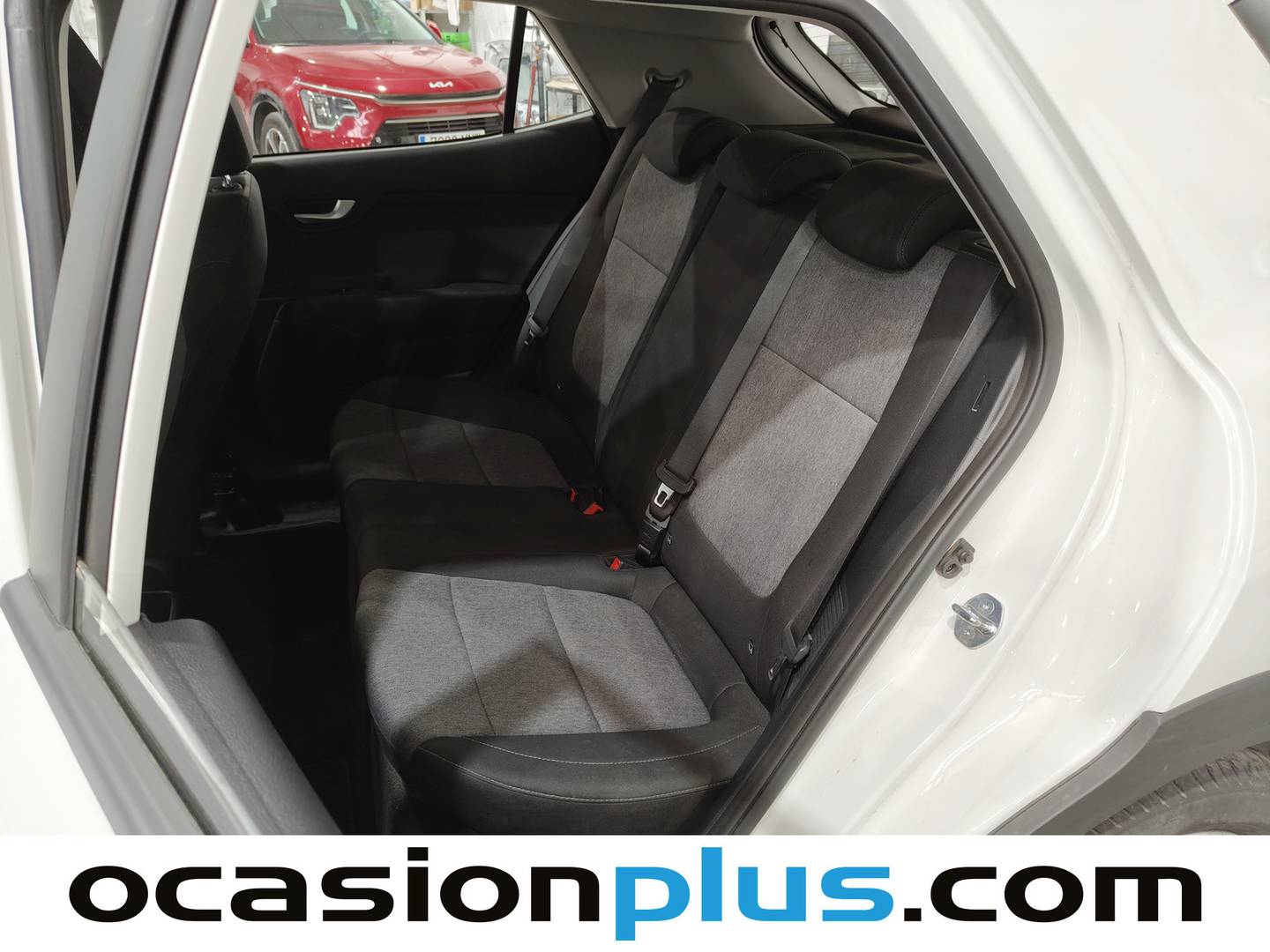Foto asientos traseros KIA Stonic KIA Stonic 1.0 T-GDi MHEV MT Concept (100 CV)