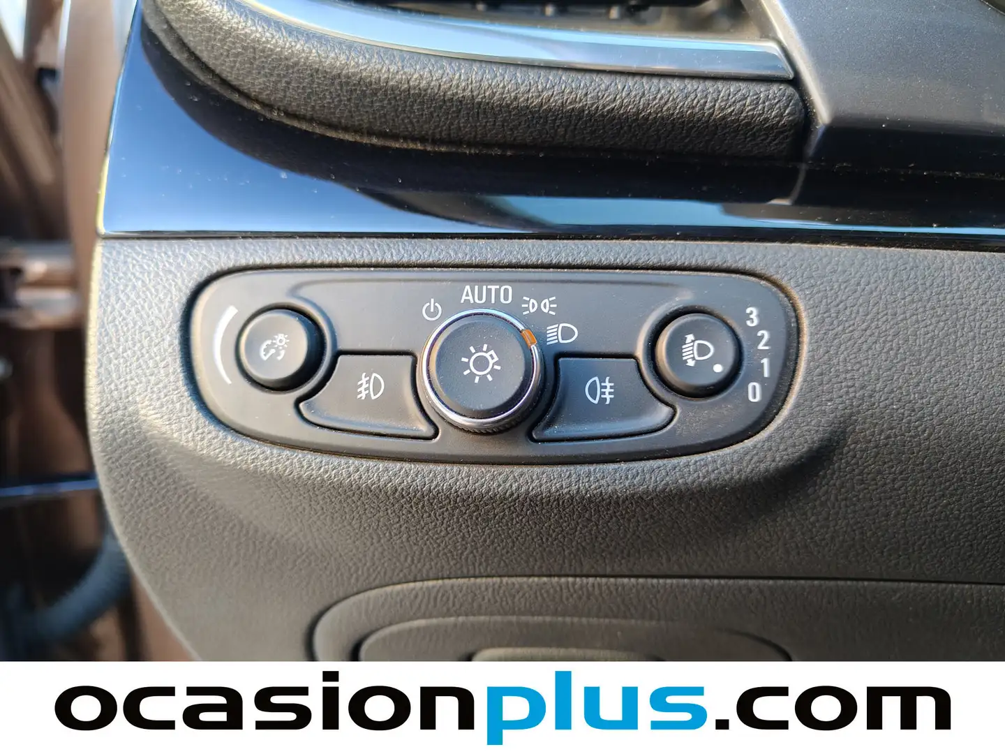 Foto Opel Mokka X Opel Mokka X 1.4 T S&S Selective 4x2 (140 CV)