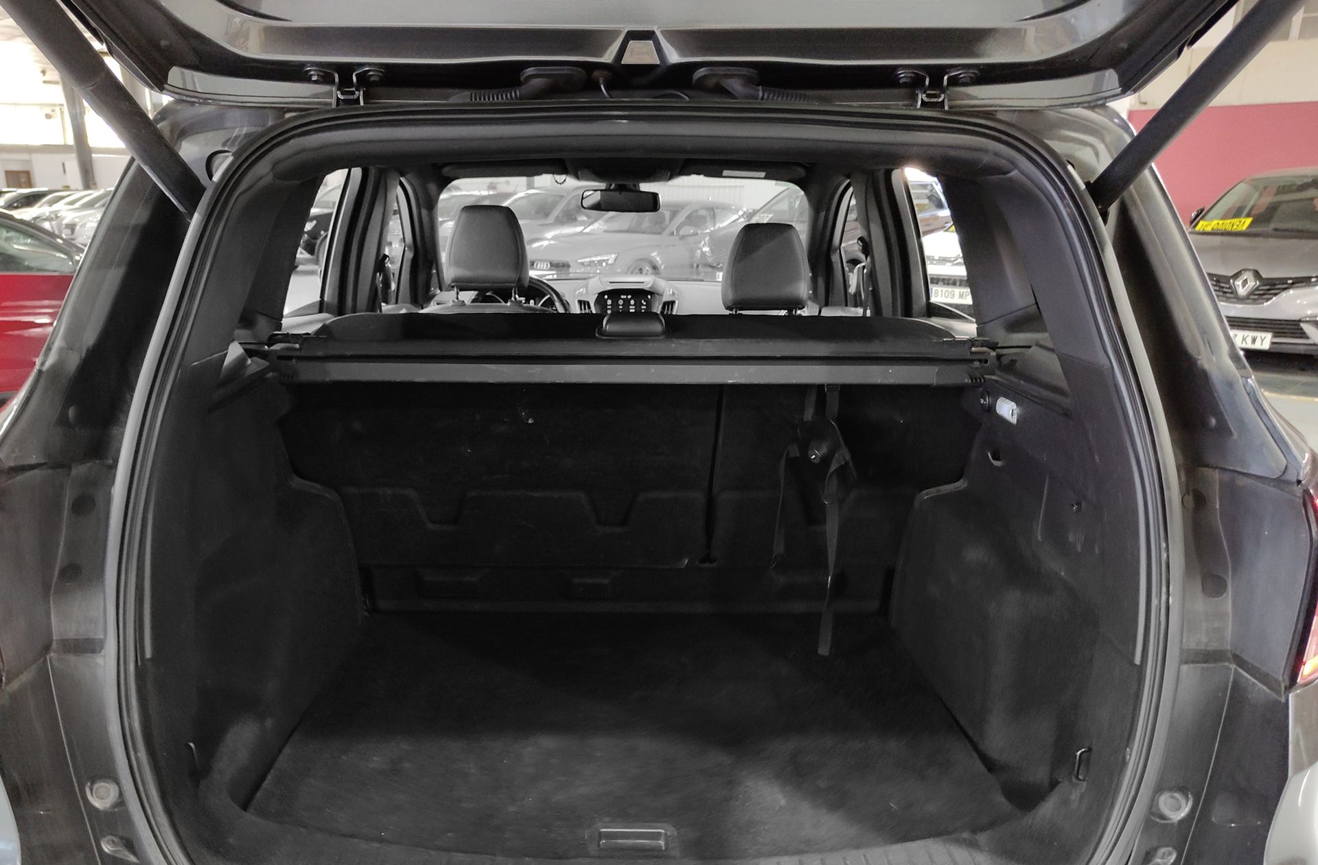 Ford Kuga 2.0 TDCi ST-LIne Limited Edition 4x2 - foto 19