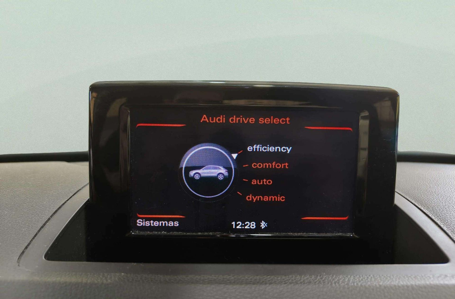 Audi Q3 sport edition 2.0 TDI - foto 8