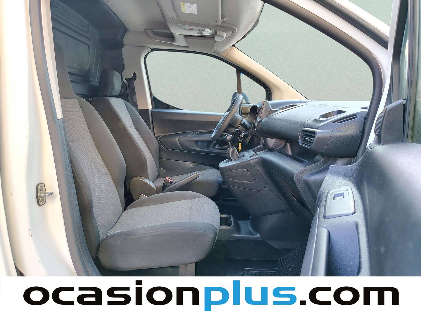 Foto asientos traseros Toyota Proace City Toyota Proace City 1.5D GX Media (102 CV)