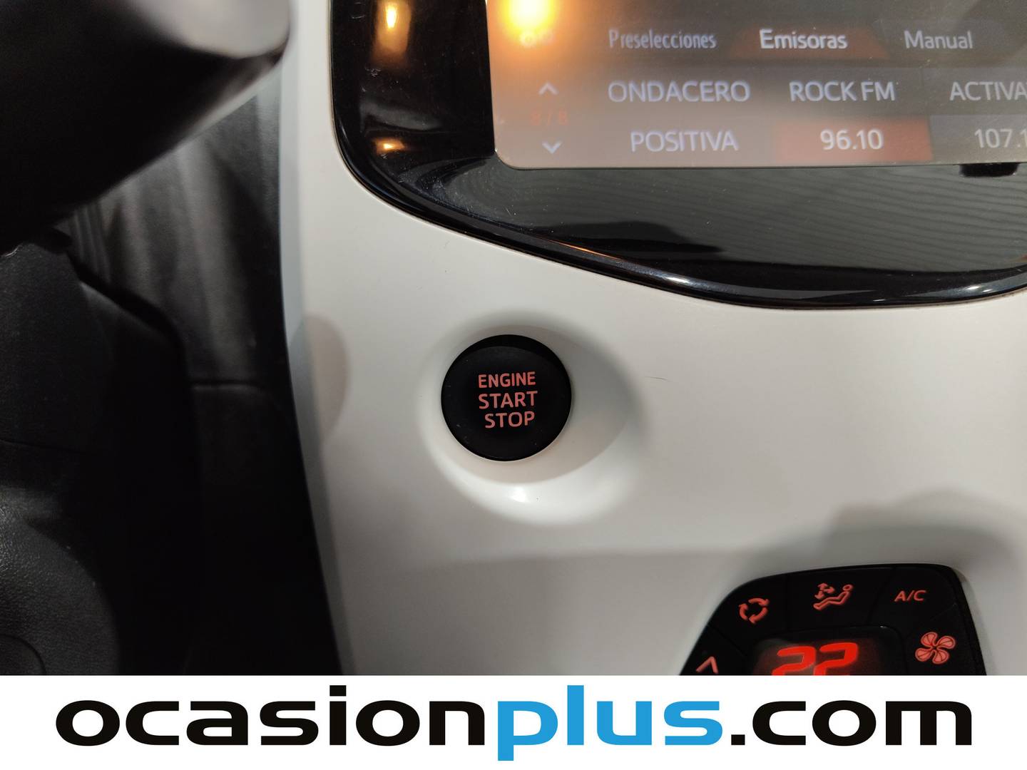 Peugeot 108 Peugeot 108 1.2 PureTech Roland Garros TOP! (82 CV) al mejor precio