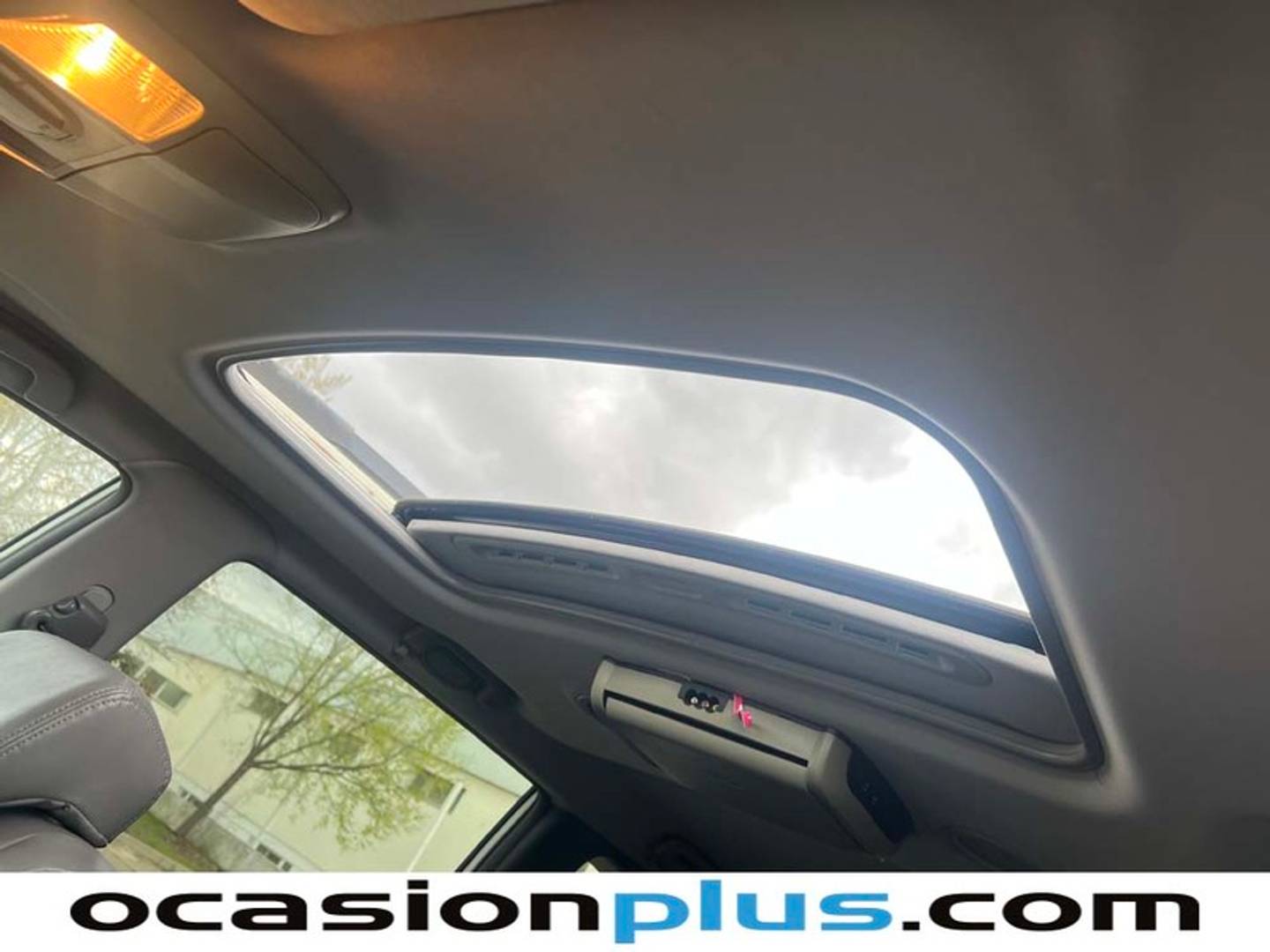 Foto SsangYong Rodius Ssangyong Rodius 2.0 e-Xdi Limited (155 CV)