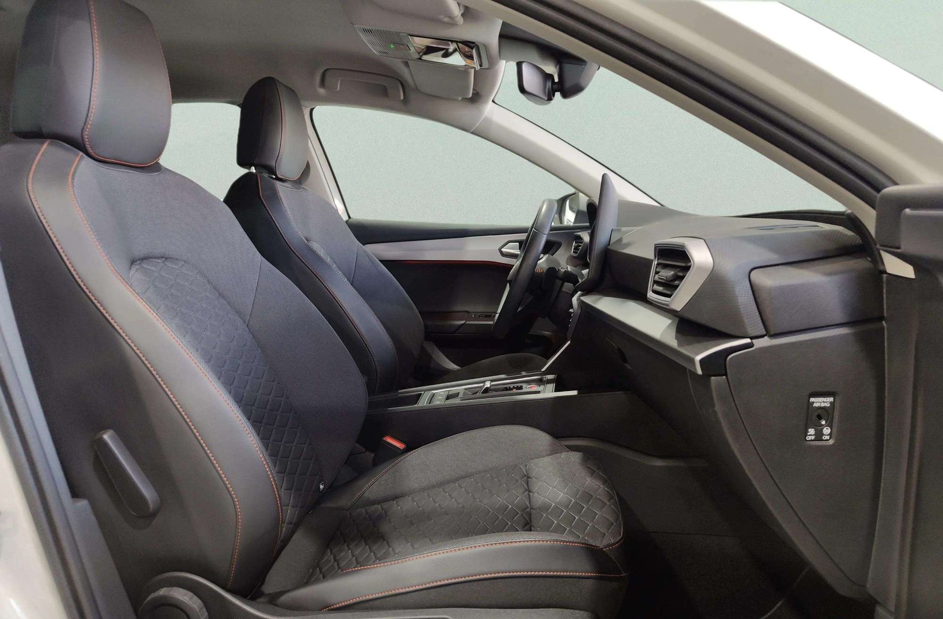SEAT León ST 2.0 TDI FR XS DSG - foto 21