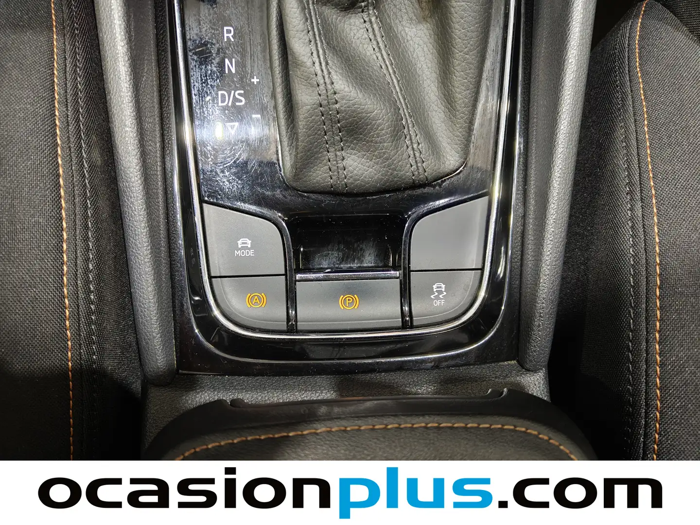 Foto Skoda Karoq Skoda Karoq 1.5 TSI ACT Scout DSG (150 CV)