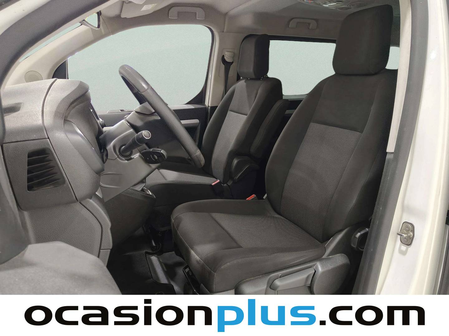 Foto asientos delanteros Toyota Proace Verso Toyota Proace Verso 2.0D Family Advance L1 (150 CV) 8 plazas