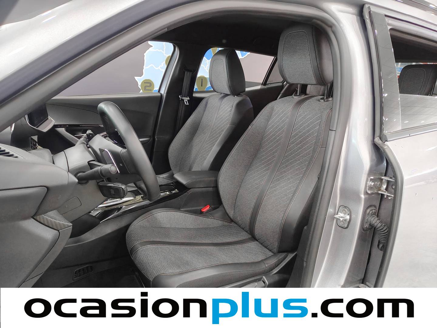 Foto asientos delanteros Peugeot 2008 Peugeot 2008 Allure Hybrid eDCS6 (145 CV)