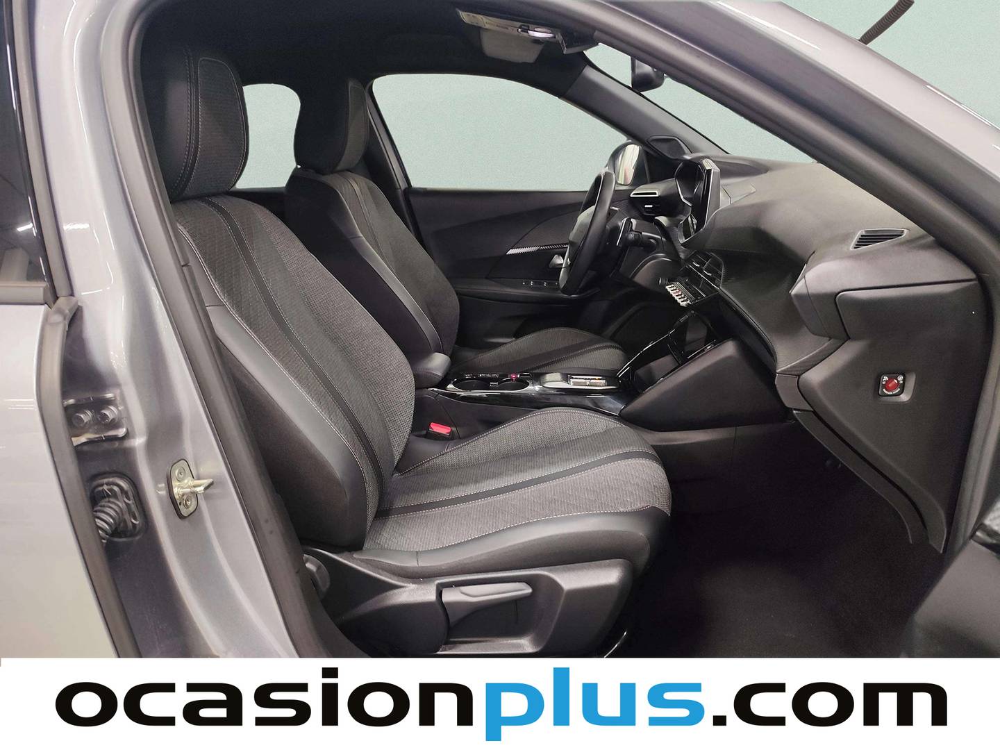 Peugeot 2008 Peugeot 2008 Allure Hybrid eDCS6 (145 CV) km 0