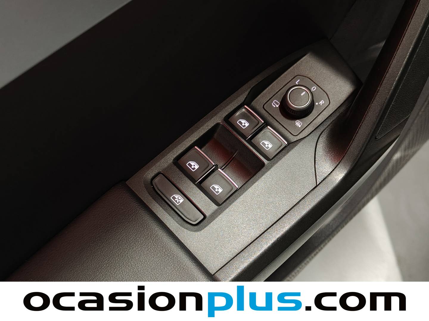 Seat León Seat León 1.5 eTSI S&S FR Special Edition DSG (150 CV) seminuevo