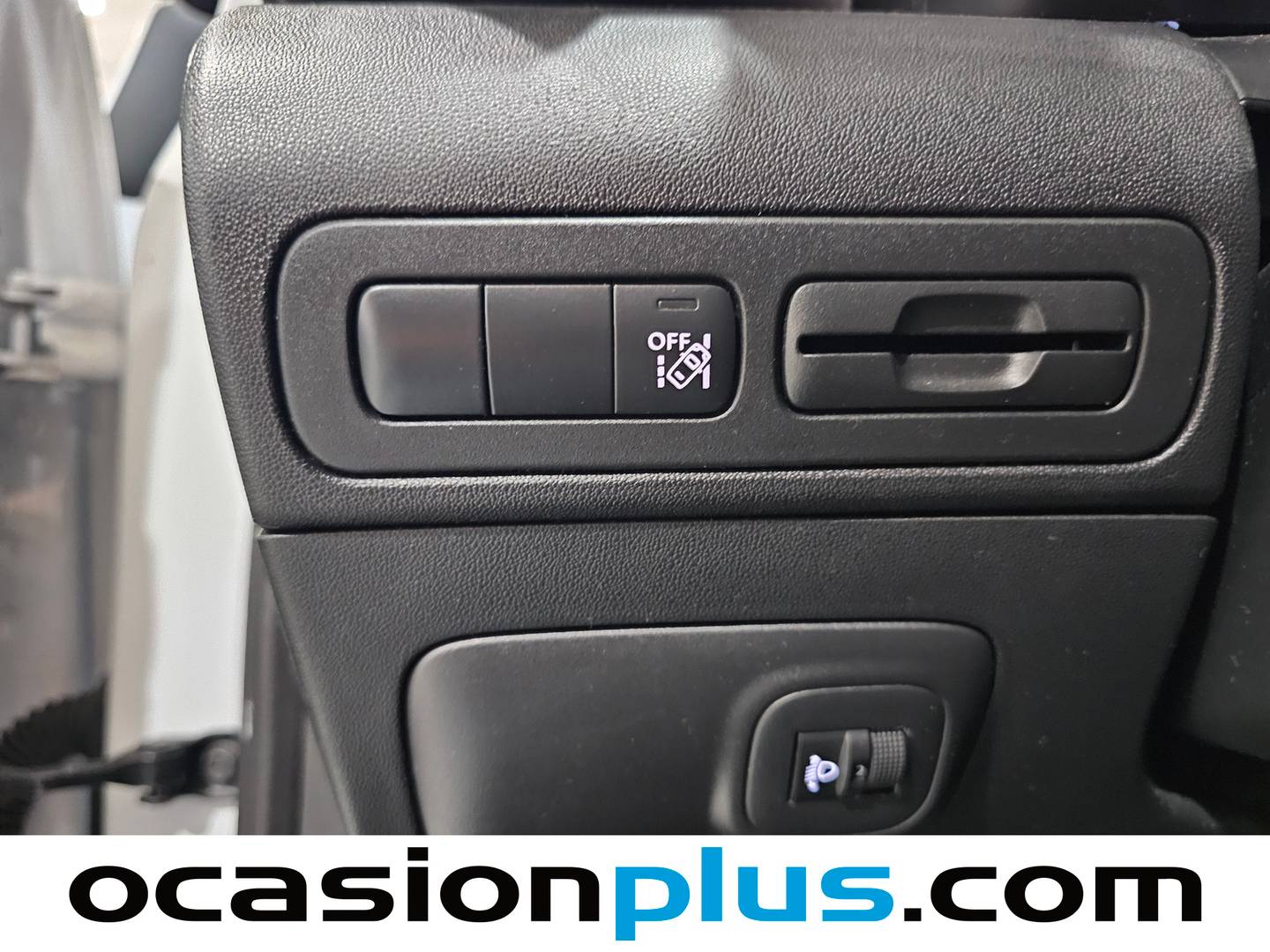 Equipamiento del Citroën C3 Aircross Citroën C3 Aircross PureTech 110 S&S Plus (110 CV)
