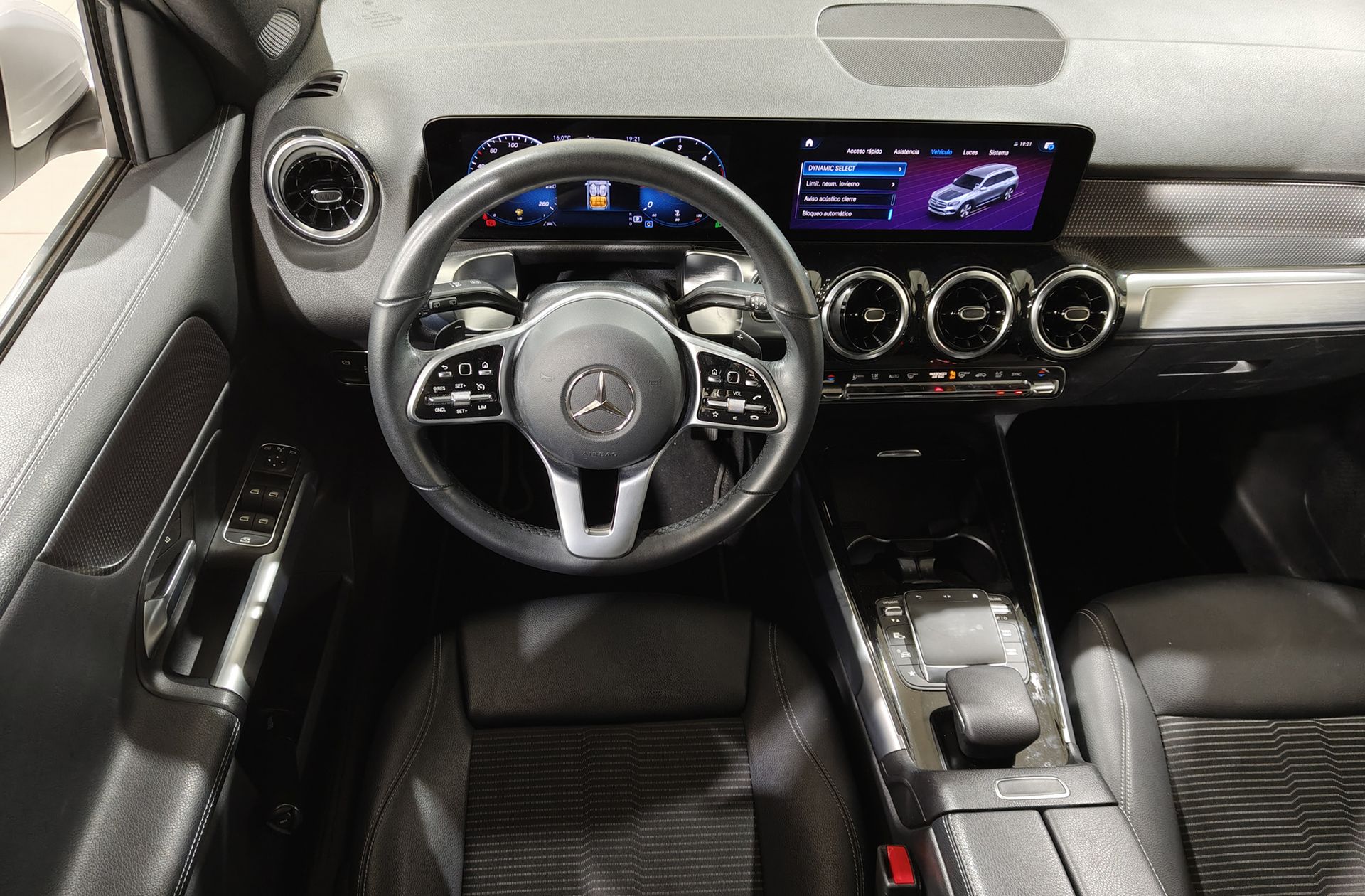 Mercedes-Benz GLB 220 D 4MATIC - foto 23
