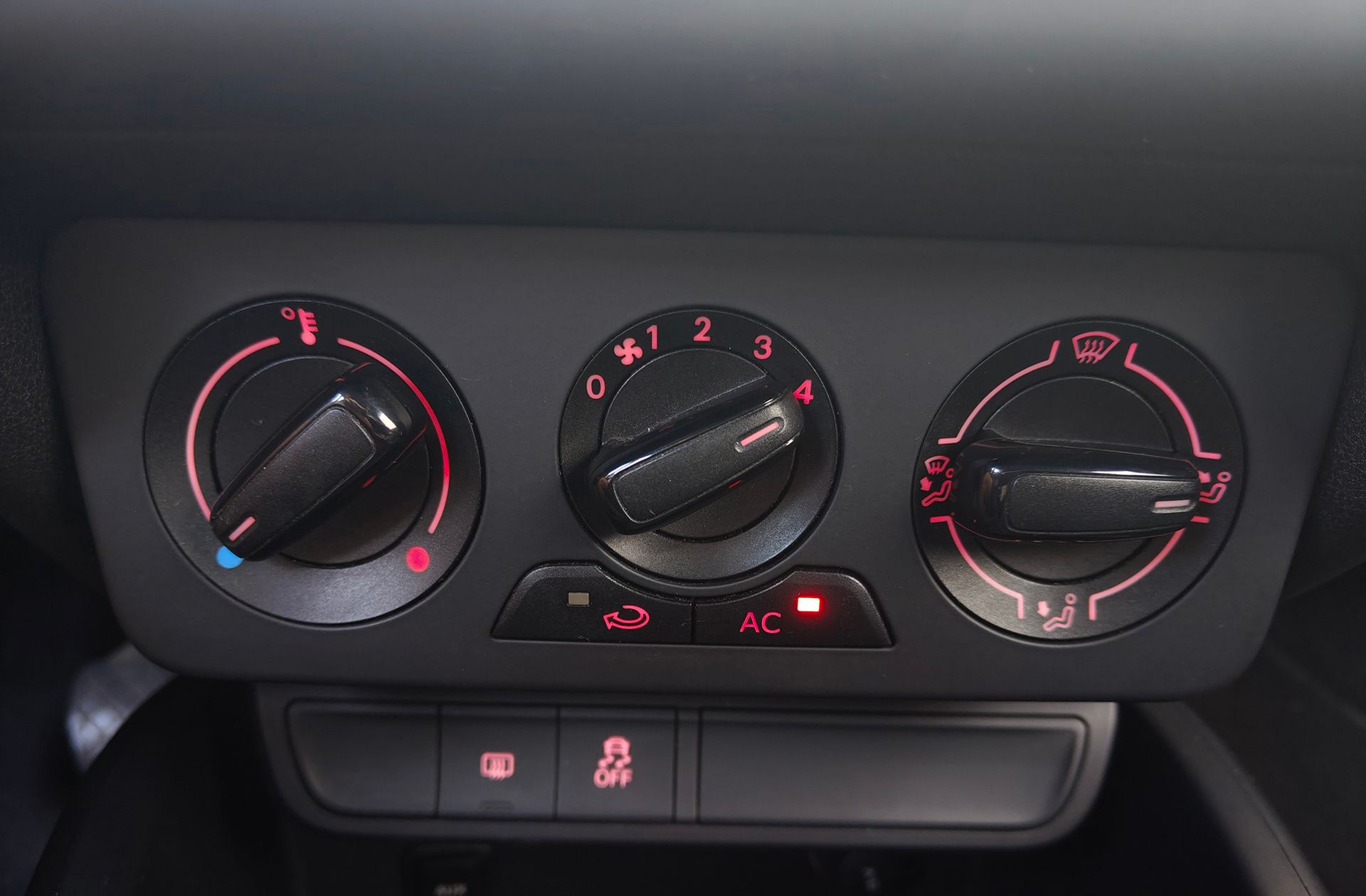 Audi A1 Attraction 1.2 TFSI - foto 26